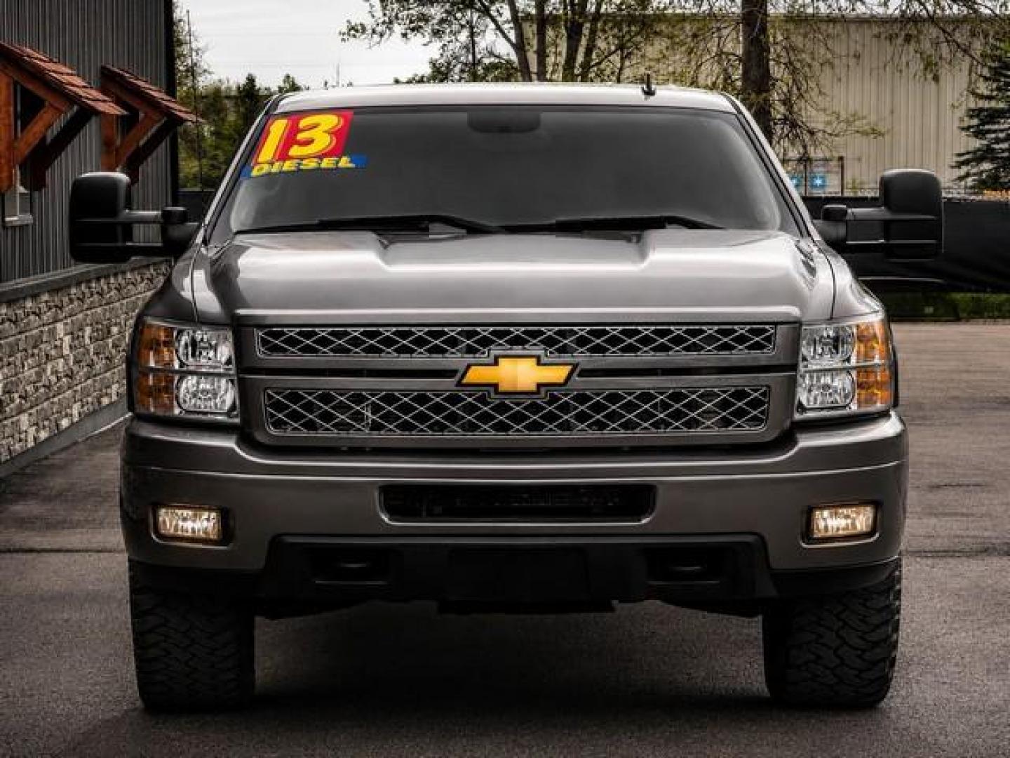 2013 GRAY CHEVROLET SILVERADO 2500 HD (1GC1KXC83DF) with an V8,6.6L(403 CID),OHV engine, AUTOMATIC transmission, located at 14600 Frazho Road, Warren, MI, 48089, (586) 776-3400, 42.485996, -82.974220 - Photo#5