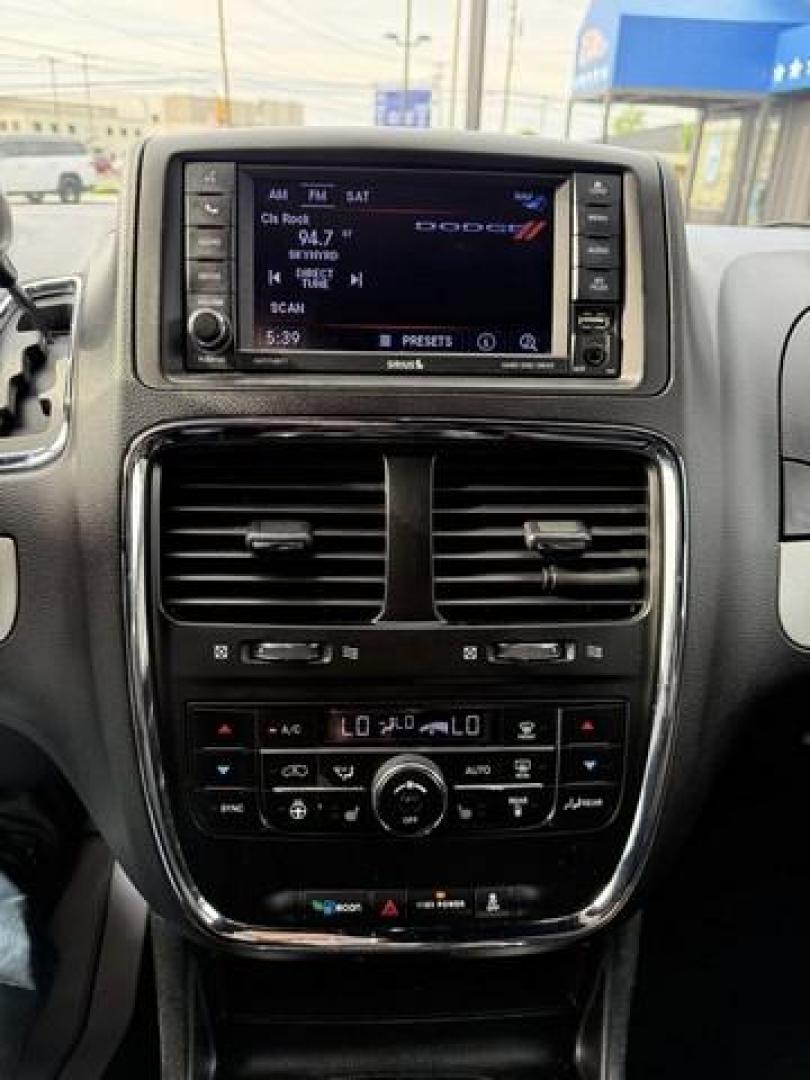 2018 BLACK DODGE GRAND CARAVAN (2C4RDGEG4JR) with an V6,3.6L(220 CID),DOHC engine, AUTOMATIC transmission, located at 14600 Frazho Road, Warren, MI, 48089, (586) 776-3400, 42.485996, -82.974220 - Photo#14