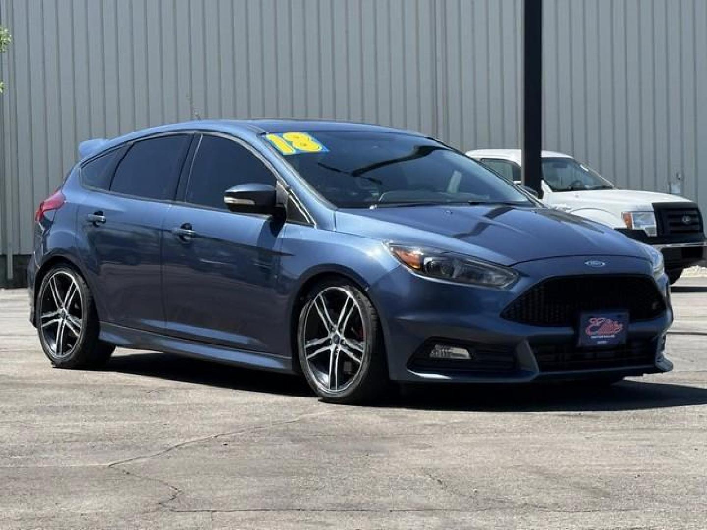 2018 BLUE FORD FOCUS (1FADP3L98JL) with an L4,2.0L(122 CID),DOHC engine, MANUAL transmission, located at 14600 Frazho Road, Warren, MI, 48089, (586) 776-3400, 42.485996, -82.974220 - Photo#3