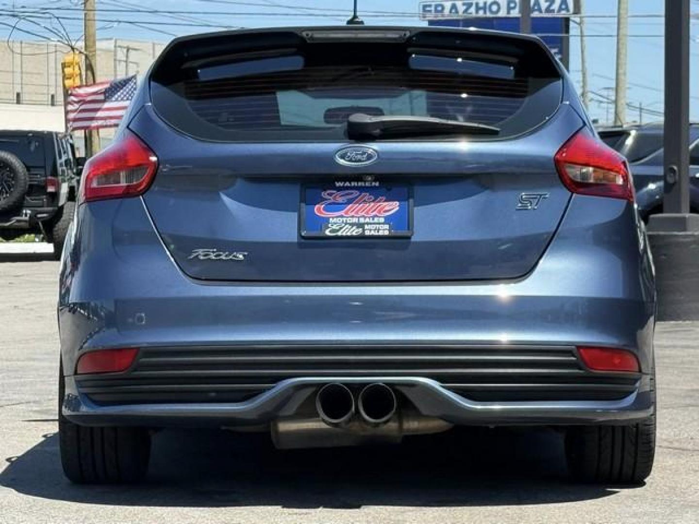 2018 BLUE FORD FOCUS (1FADP3L98JL) with an L4,2.0L(122 CID),DOHC engine, MANUAL transmission, located at 14600 Frazho Road, Warren, MI, 48089, (586) 776-3400, 42.485996, -82.974220 - Photo#6