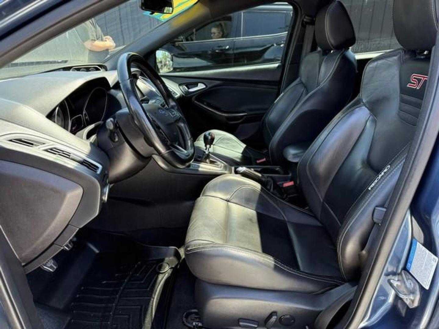 2018 BLUE FORD FOCUS (1FADP3L98JL) with an L4,2.0L(122 CID),DOHC engine, MANUAL transmission, located at 14600 Frazho Road, Warren, MI, 48089, (586) 776-3400, 42.485996, -82.974220 - Photo#10