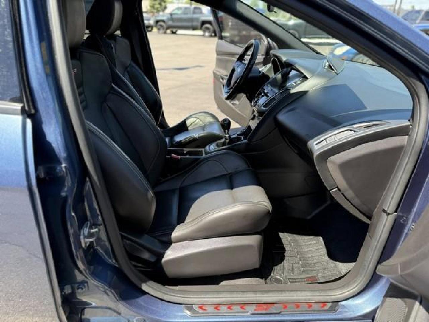 2018 BLUE FORD FOCUS (1FADP3L98JL) with an L4,2.0L(122 CID),DOHC engine, MANUAL transmission, located at 14600 Frazho Road, Warren, MI, 48089, (586) 776-3400, 42.485996, -82.974220 - Photo#14