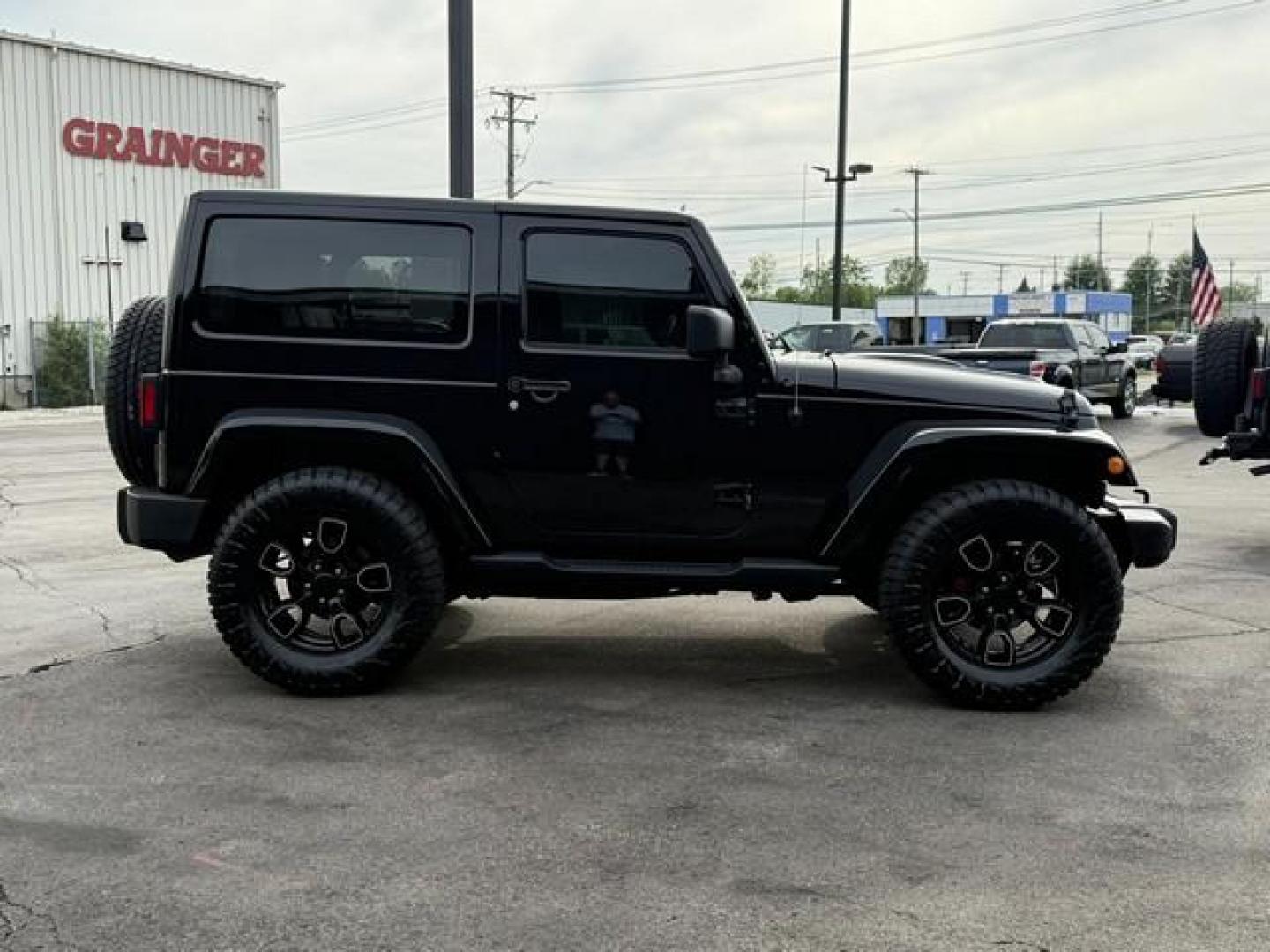 2018 BLACK JEEP WRANGLER JK (1C4AJWBG4JL) with an V6,3.6L(220 CID),DOHC engine, AUTOMATIC transmission, located at 14600 Frazho Road, Warren, MI, 48089, (586) 776-3400, 42.485996, -82.974220 - Photo#4