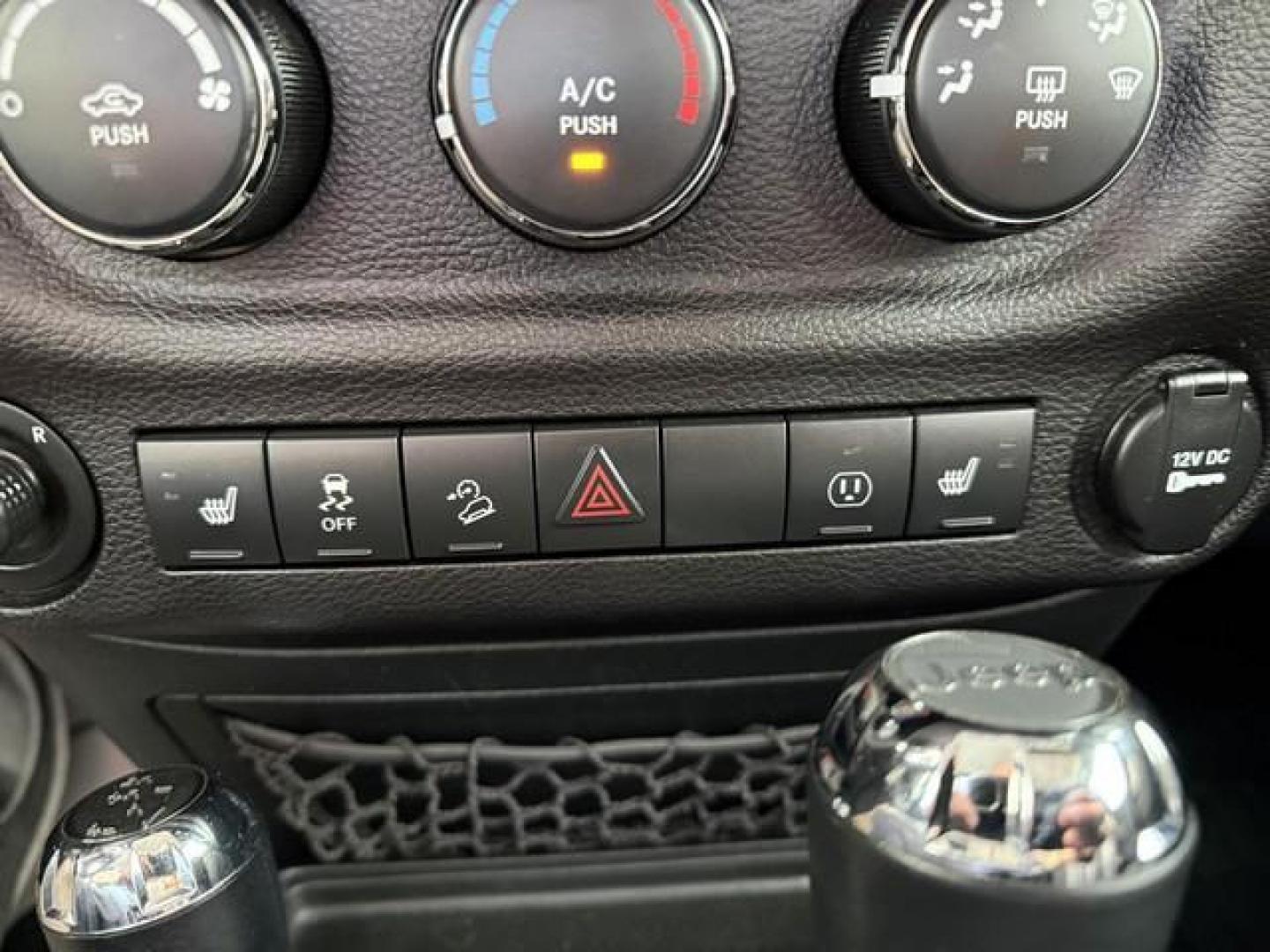 2018 BLACK JEEP WRANGLER JK (1C4AJWBG4JL) with an V6,3.6L(220 CID),DOHC engine, AUTOMATIC transmission, located at 14600 Frazho Road, Warren, MI, 48089, (586) 776-3400, 42.485996, -82.974220 - Photo#15