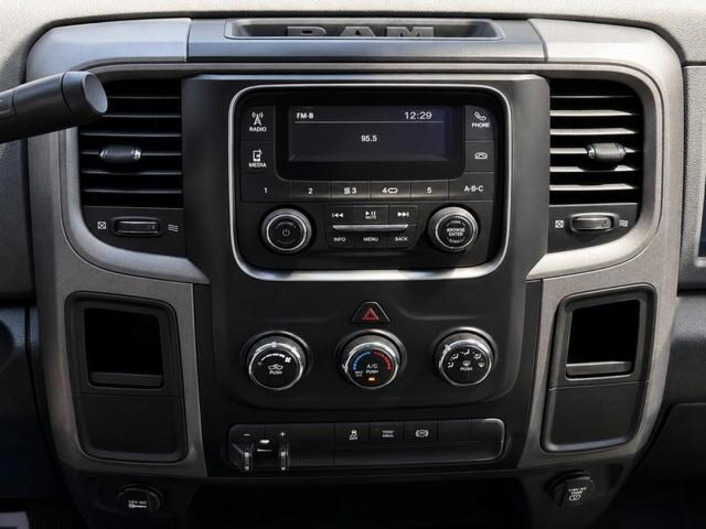 2017 WHITE RAM 2500 (3C6UR5HL8HG) with an L6,6.7L(408 CID),OHV engine, AUTOMATIC transmission, located at 14600 Frazho Road, Warren, MI, 48089, (586) 776-3400, 42.485996, -82.974220 - Photo#9