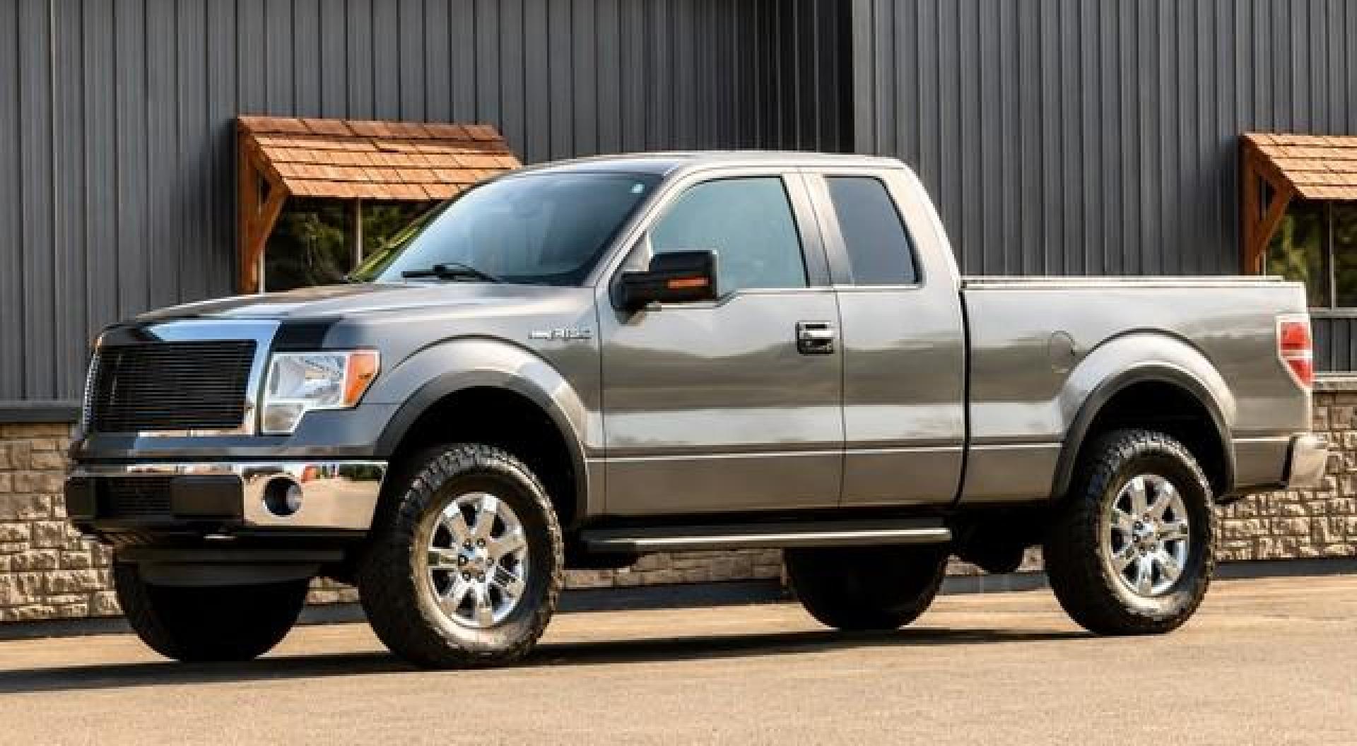 2013 METALLIC GRAY FORD F-150 (1FTFX1EF8DF) with an V8,5.0L(302 CID),DOHC engine, AUTOMATIC transmission, located at 14600 Frazho Road, Warren, MI, 48089, (586) 776-3400, 42.485996, -82.974220 - Photo#1