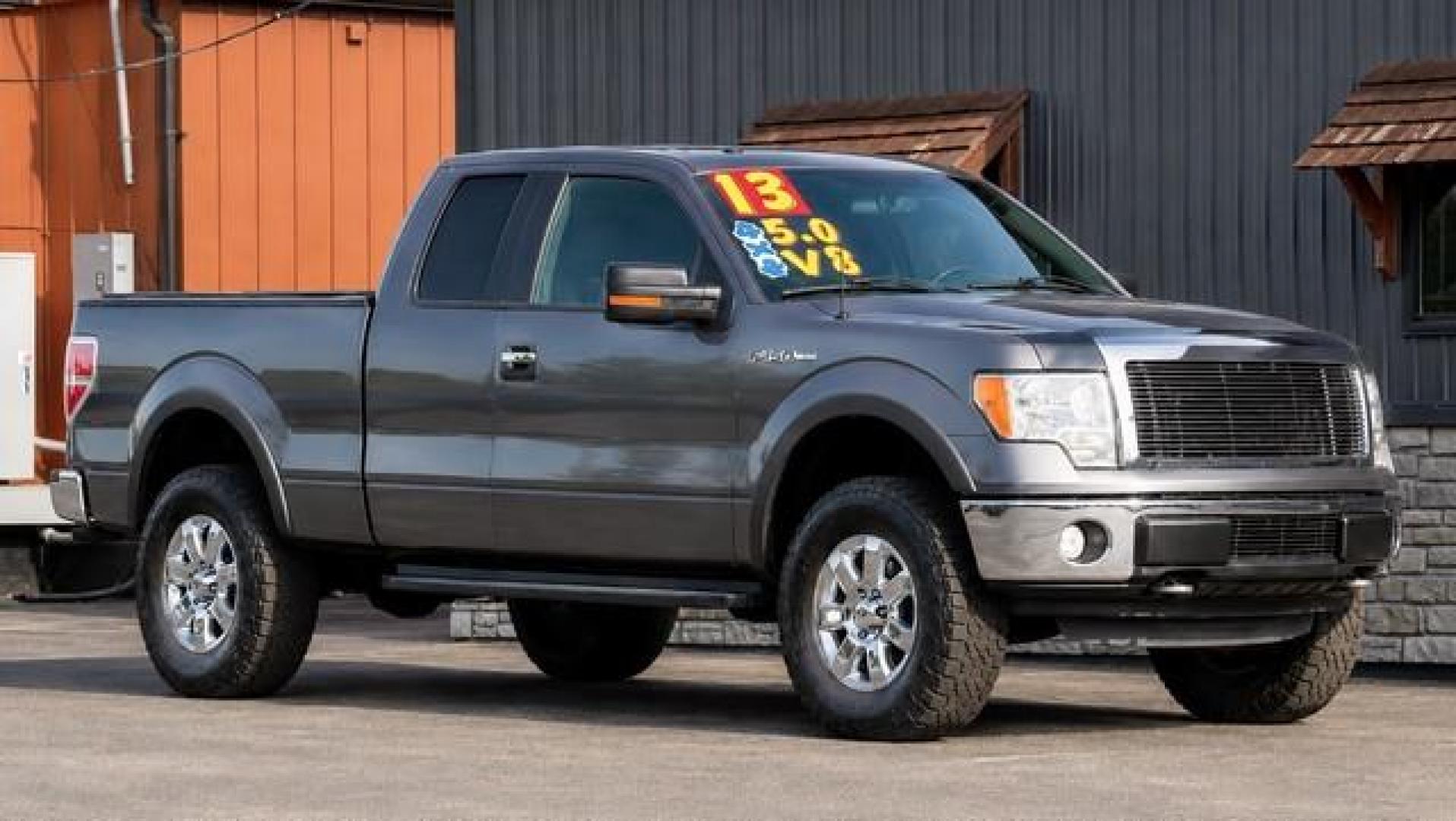 2013 METALLIC GRAY FORD F-150 (1FTFX1EF8DF) with an V8,5.0L(302 CID),DOHC engine, AUTOMATIC transmission, located at 14600 Frazho Road, Warren, MI, 48089, (586) 776-3400, 42.485996, -82.974220 - Photo#3
