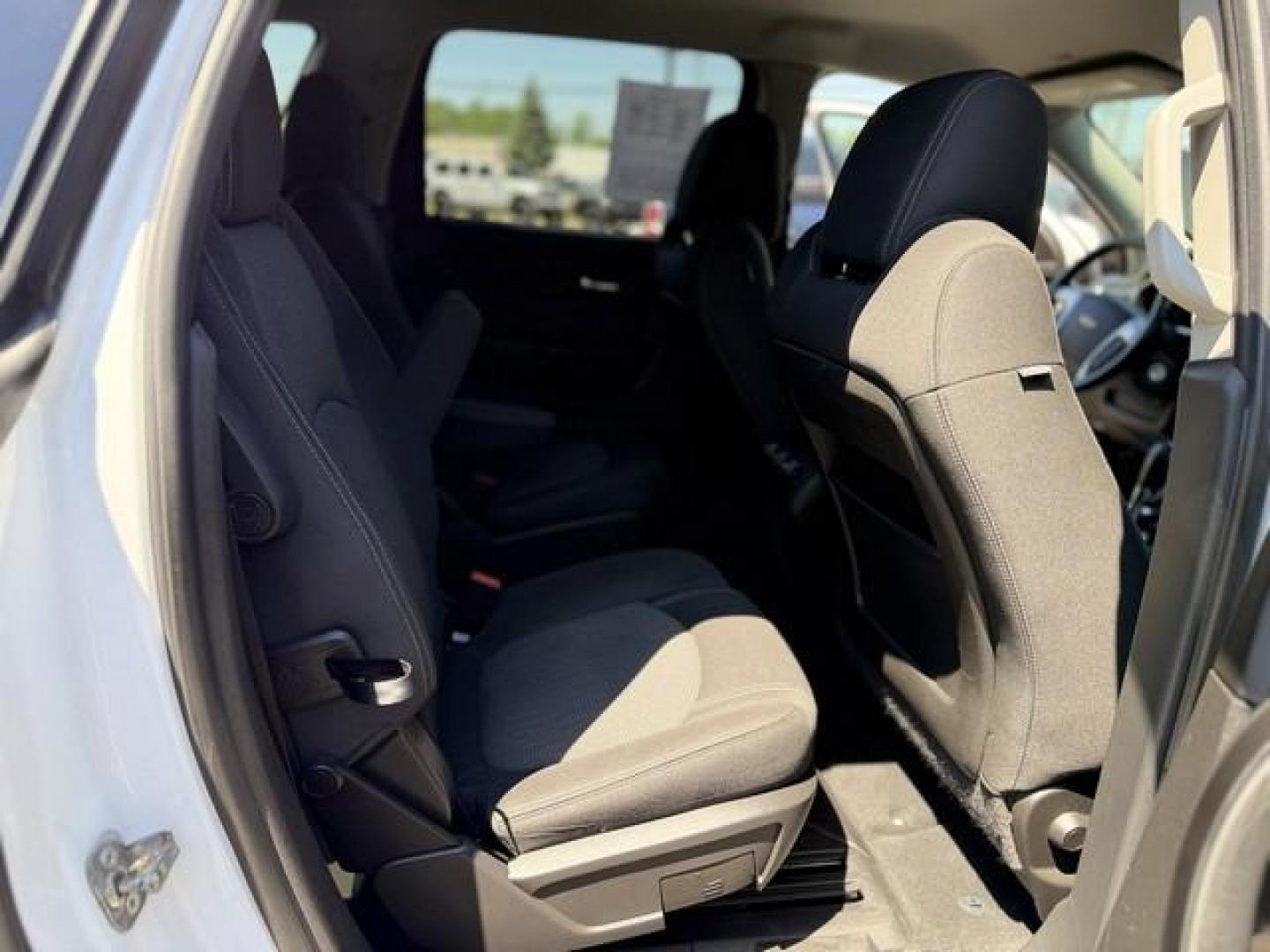 2017 WHITE CHEVROLET TRAVERSE (1GNKVGKD3HJ) with an V6,3.6L(217 CID),DOHC engine, AUTOMATIC transmission, located at 14600 Frazho Road, Warren, MI, 48089, (586) 776-3400, 42.485996, -82.974220- Photo#11