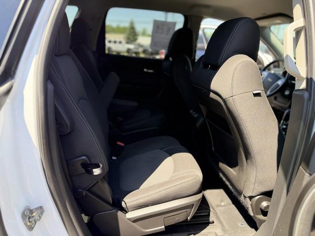 2017 WHITE /BLACK CHEVROLET TRAVERSE LT (1GNKVGKD3HJ) with an V6,3.6L(217 CID),DOHC engine, AUTOMATIC transmission, located at 14600 Frazho Road, Warren, MI, 48089, (586) 776-3400, 42.485996, -82.974220 - 2017 Chevrolet Traverse LT – Financing Available for Everyone! Looking for a reliable, spacious, and family-friendly SUV? This 2017 Chevrolet Traverse LT delivers the comfort, performance, and versatility you need. Whether you're upgrading your daily driver or need extra room for the family, th- Photo#11