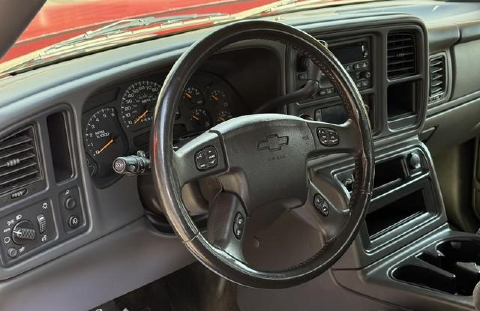 2006 RED CHEVROLET SILVERADO 1500 (2GCEC13Z461) with an V8,5.3L(325 CID),OHV engine, AUTOMATIC transmission, located at 14600 Frazho Road, Warren, MI, 48089, (586) 776-3400, 42.485996, -82.974220- Photo#11