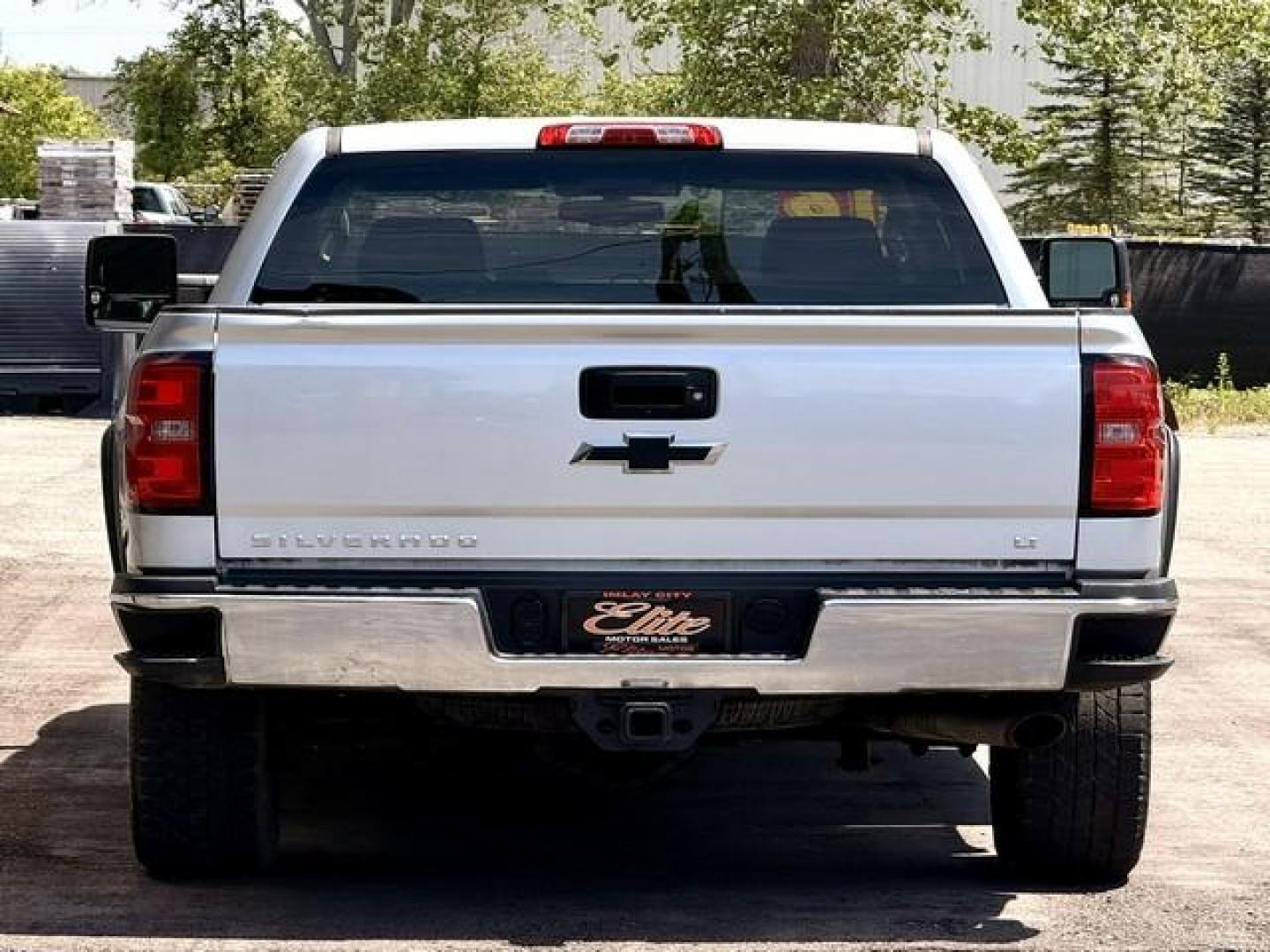2016 SILVER CHEVROLET SILVERADO 2500 HD (1GC1KVEG0GF) with an V8,6.0L(364 CID),OHV engine, AUTOMATIC transmission, located at 14600 Frazho Road, Warren, MI, 48089, (586) 776-3400, 42.485996, -82.974220 - Photo#5
