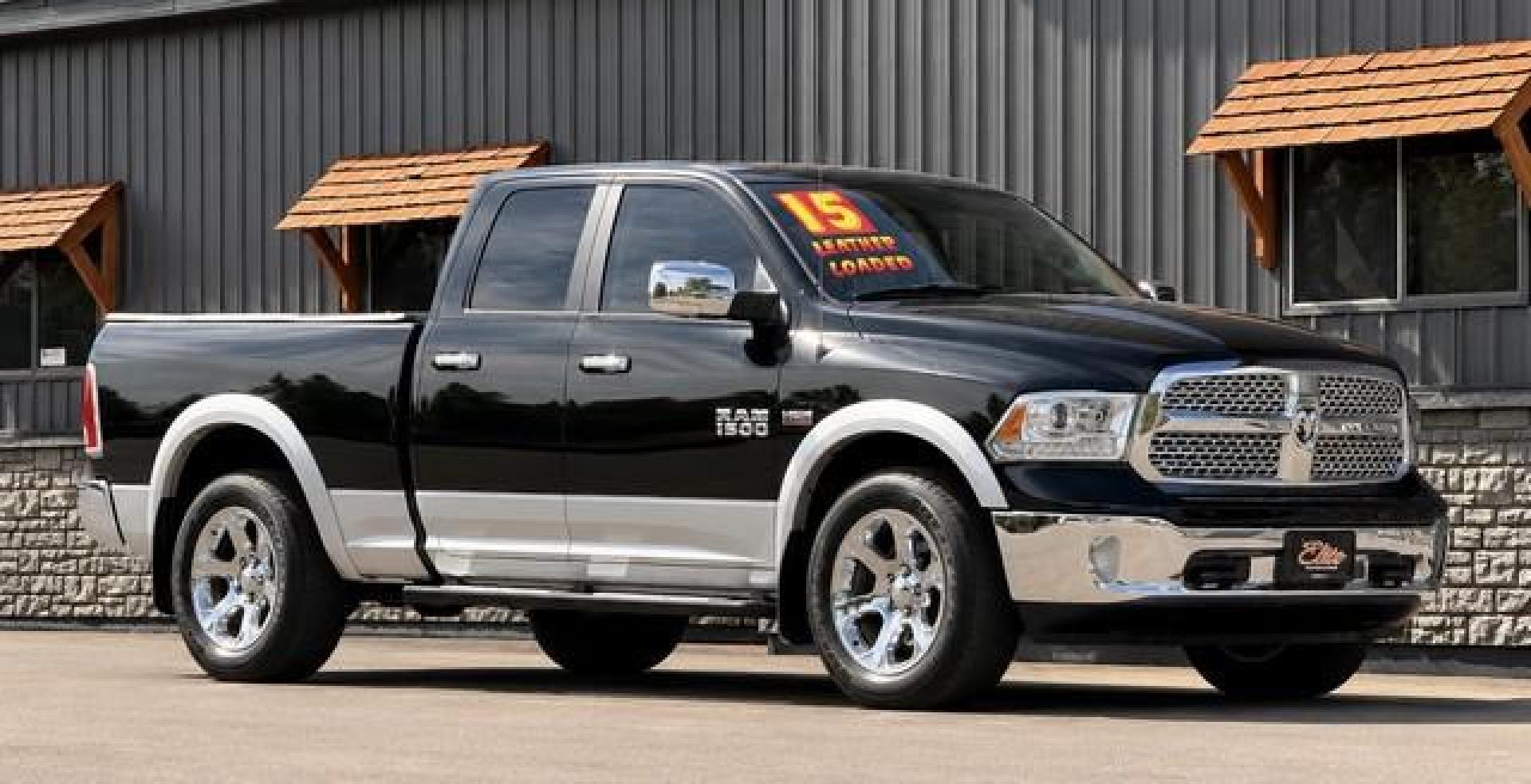 2015 BLACK FOREST GREEN RAM 1500 LARAMIE (1C6RR7JT9FS) with an V8,5.7L(345 CID),OHV engine, AUTOMATIC transmission, located at 14600 Frazho Road, Warren, MI, 48089, (586) 776-3400, 42.485996, -82.974220 - Photo#2