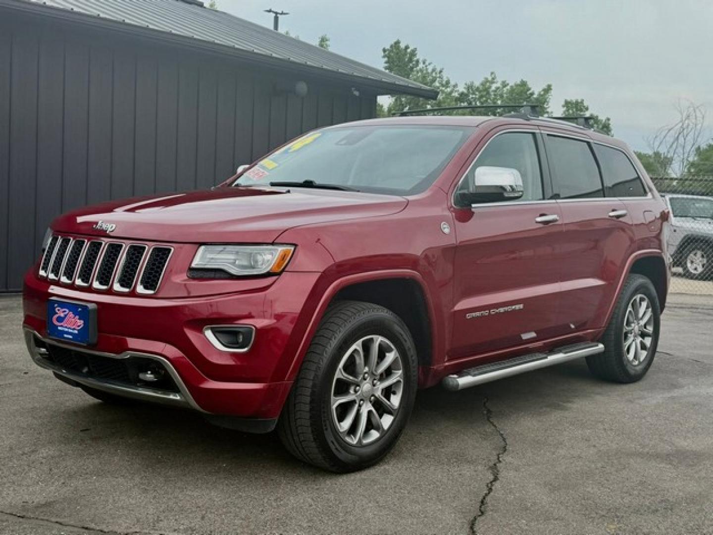 2014 BURGANDY JEEP GRAND CHEROKEE (1C4RJFCG3EC) with an V6,3.6L(220 CID),DOHC engine, AUTOMATIC transmission, located at 14600 Frazho Road, Warren, MI, 48089, (586) 776-3400, 42.485996, -82.974220- Photo#2