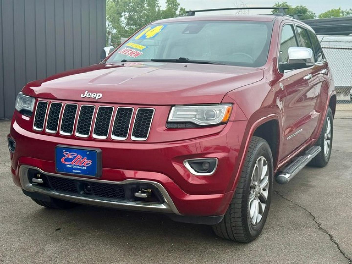 2014 BURGANDY JEEP GRAND CHEROKEE (1C4RJFCG3EC) with an V6,3.6L(220 CID),DOHC engine, AUTOMATIC transmission, located at 14600 Frazho Road, Warren, MI, 48089, (586) 776-3400, 42.485996, -82.974220- Photo#3