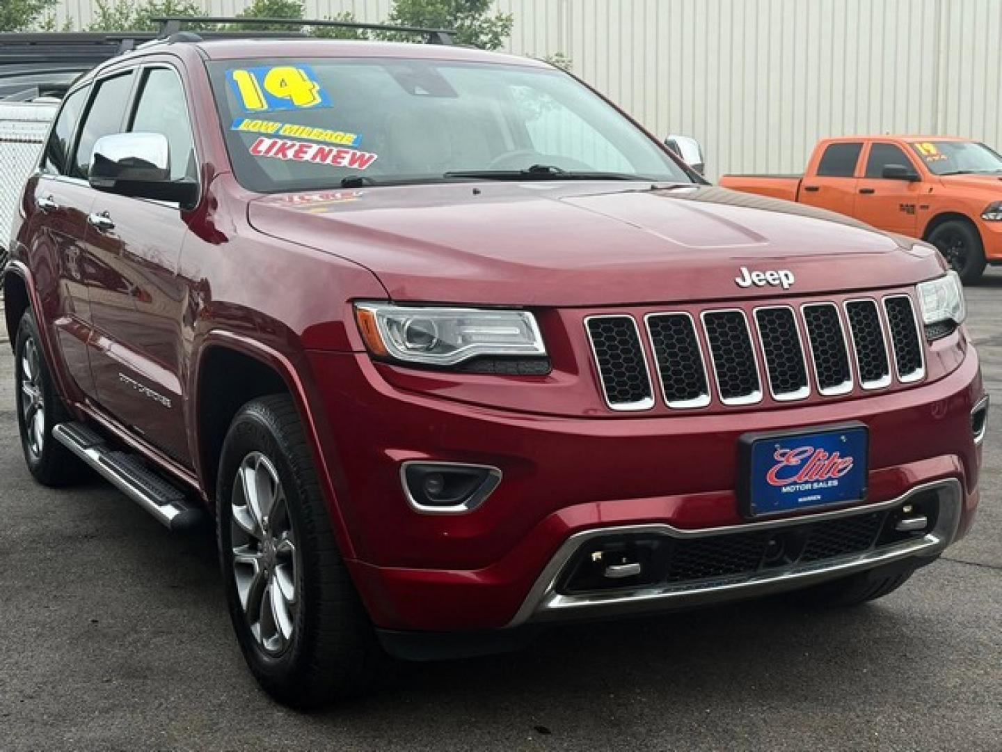 2014 BURGANDY JEEP GRAND CHEROKEE (1C4RJFCG3EC) with an V6,3.6L(220 CID),DOHC engine, AUTOMATIC transmission, located at 14600 Frazho Road, Warren, MI, 48089, (586) 776-3400, 42.485996, -82.974220- Photo#5