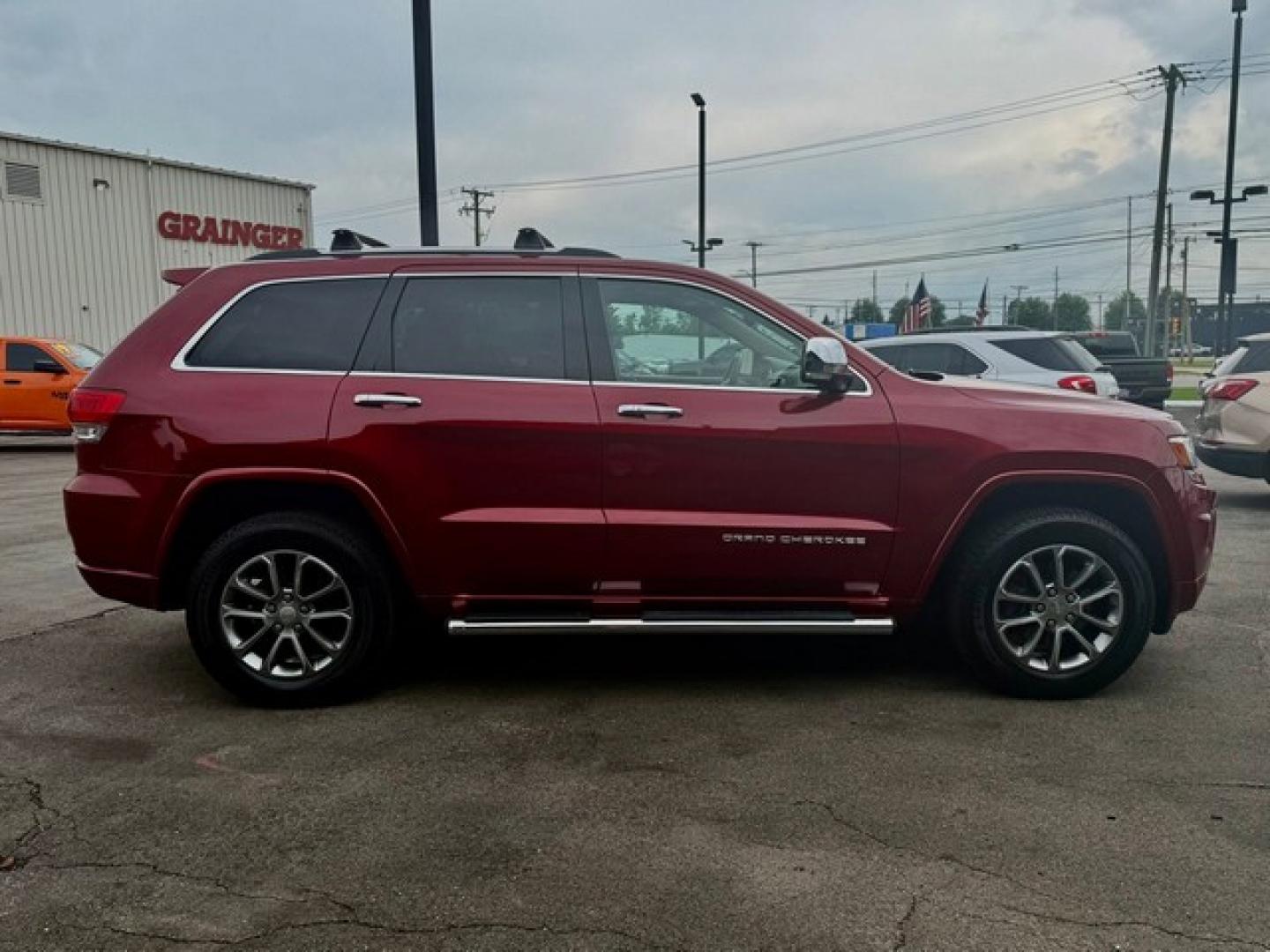 2014 BURGANDY JEEP GRAND CHEROKEE (1C4RJFCG3EC) with an V6,3.6L(220 CID),DOHC engine, AUTOMATIC transmission, located at 14600 Frazho Road, Warren, MI, 48089, (586) 776-3400, 42.485996, -82.974220- Photo#7