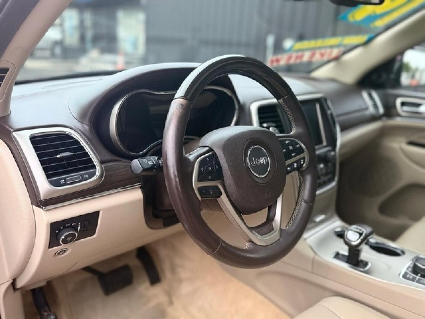 2014 BURGANDY JEEP GRAND CHEROKEE (1C4RJFCG3EC) with an V6,3.6L(220 CID),DOHC engine, AUTOMATIC transmission, located at 14600 Frazho Road, Warren, MI, 48089, (586) 776-3400, 42.485996, -82.974220- Photo#13