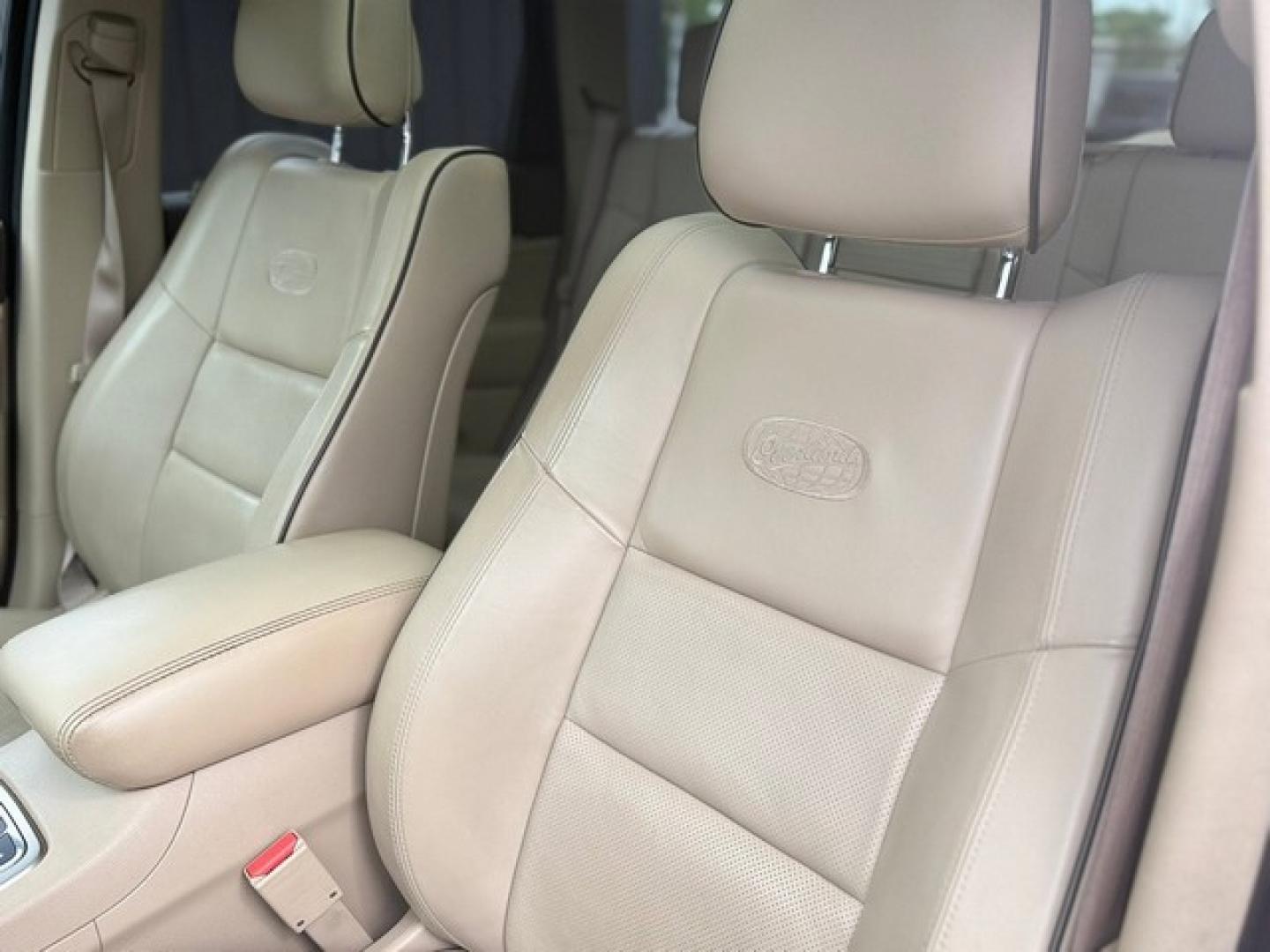 2014 BURGANDY JEEP GRAND CHEROKEE (1C4RJFCG3EC) with an V6,3.6L(220 CID),DOHC engine, AUTOMATIC transmission, located at 14600 Frazho Road, Warren, MI, 48089, (586) 776-3400, 42.485996, -82.974220- Photo#14