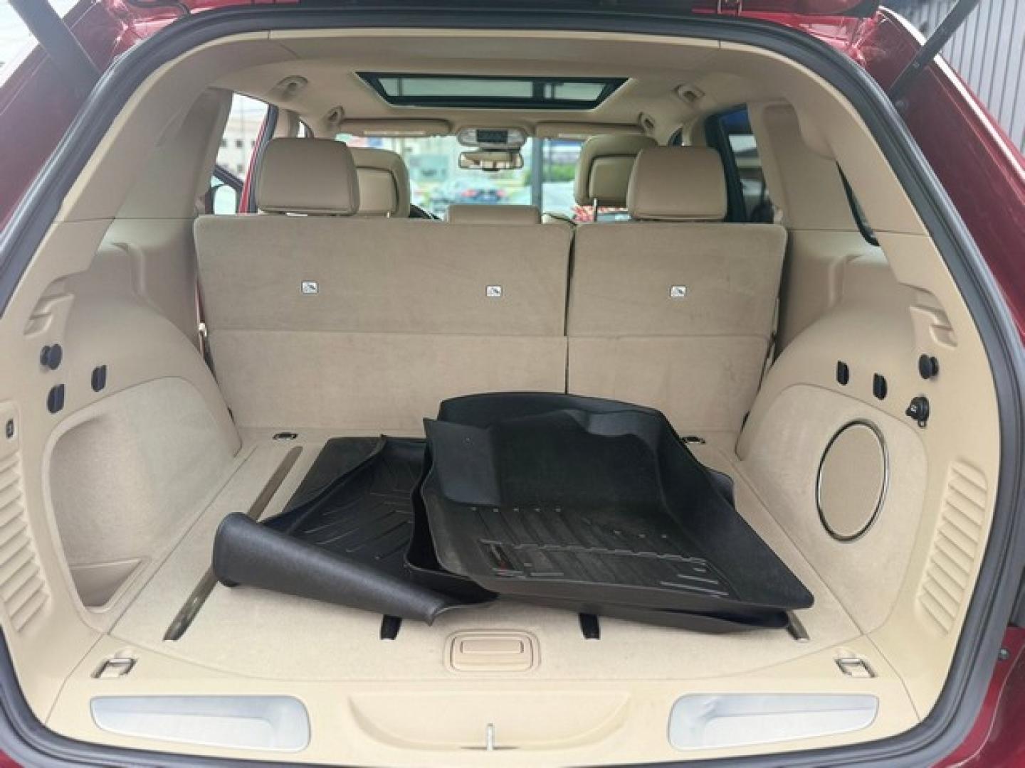 2014 BURGANDY JEEP GRAND CHEROKEE (1C4RJFCG3EC) with an V6,3.6L(220 CID),DOHC engine, AUTOMATIC transmission, located at 14600 Frazho Road, Warren, MI, 48089, (586) 776-3400, 42.485996, -82.974220- Photo#16