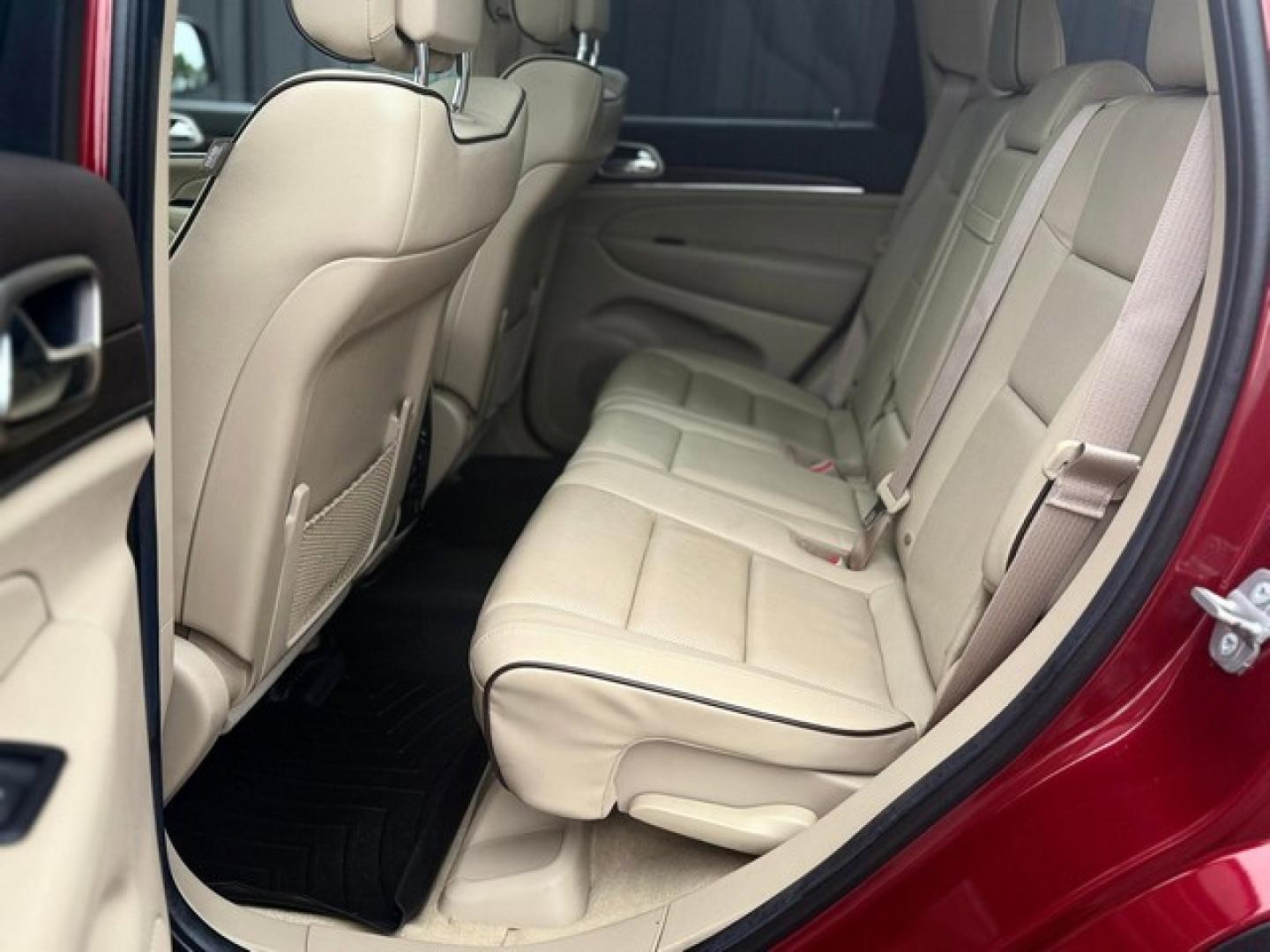 2014 BURGANDY JEEP GRAND CHEROKEE (1C4RJFCG3EC) with an V6,3.6L(220 CID),DOHC engine, AUTOMATIC transmission, located at 14600 Frazho Road, Warren, MI, 48089, (586) 776-3400, 42.485996, -82.974220- Photo#18
