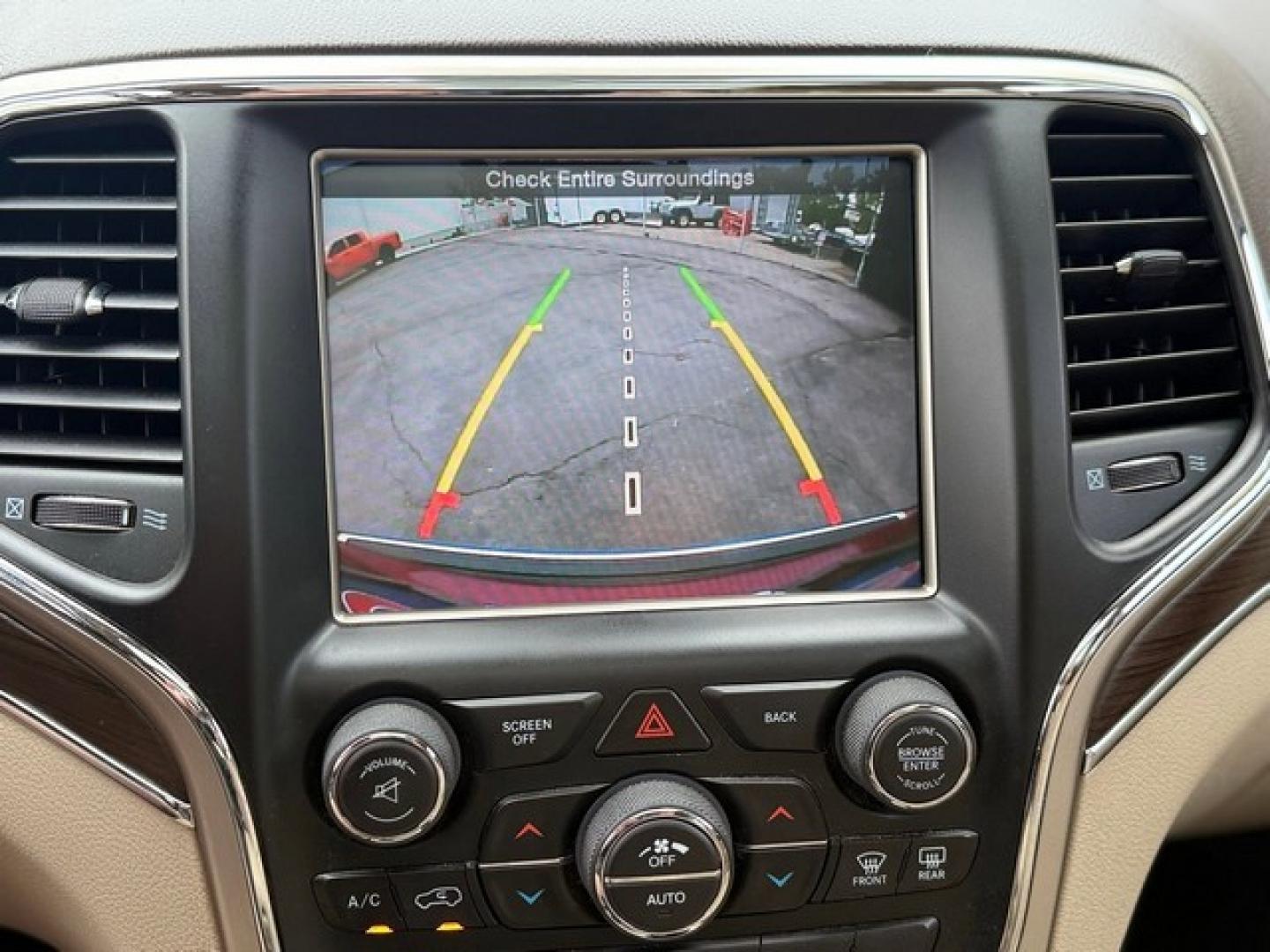 2014 BURGANDY JEEP GRAND CHEROKEE (1C4RJFCG3EC) with an V6,3.6L(220 CID),DOHC engine, AUTOMATIC transmission, located at 14600 Frazho Road, Warren, MI, 48089, (586) 776-3400, 42.485996, -82.974220- Photo#24