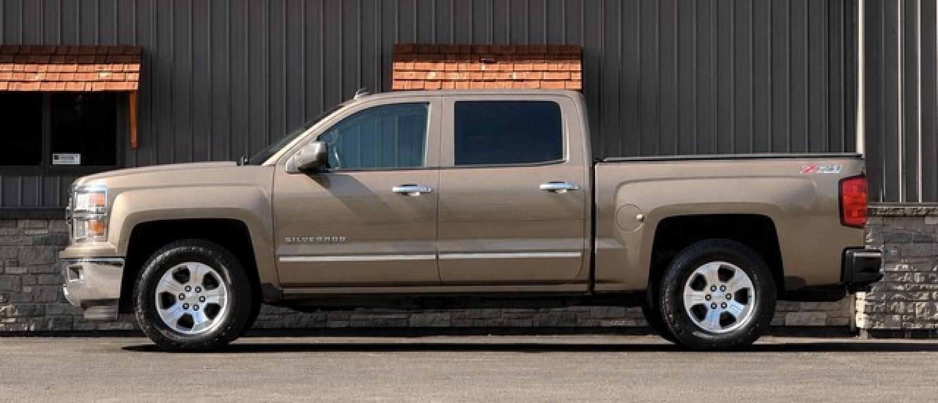 2014 BROWN CHEVROLET SILVERADO 1500 (3GCUKREH7EG) with an V6,4.3L(262 CID),OHV engine, AUTOMATIC transmission, located at 14600 Frazho Road, Warren, MI, 48089, (586) 776-3400, 42.485996, -82.974220- Photo#0