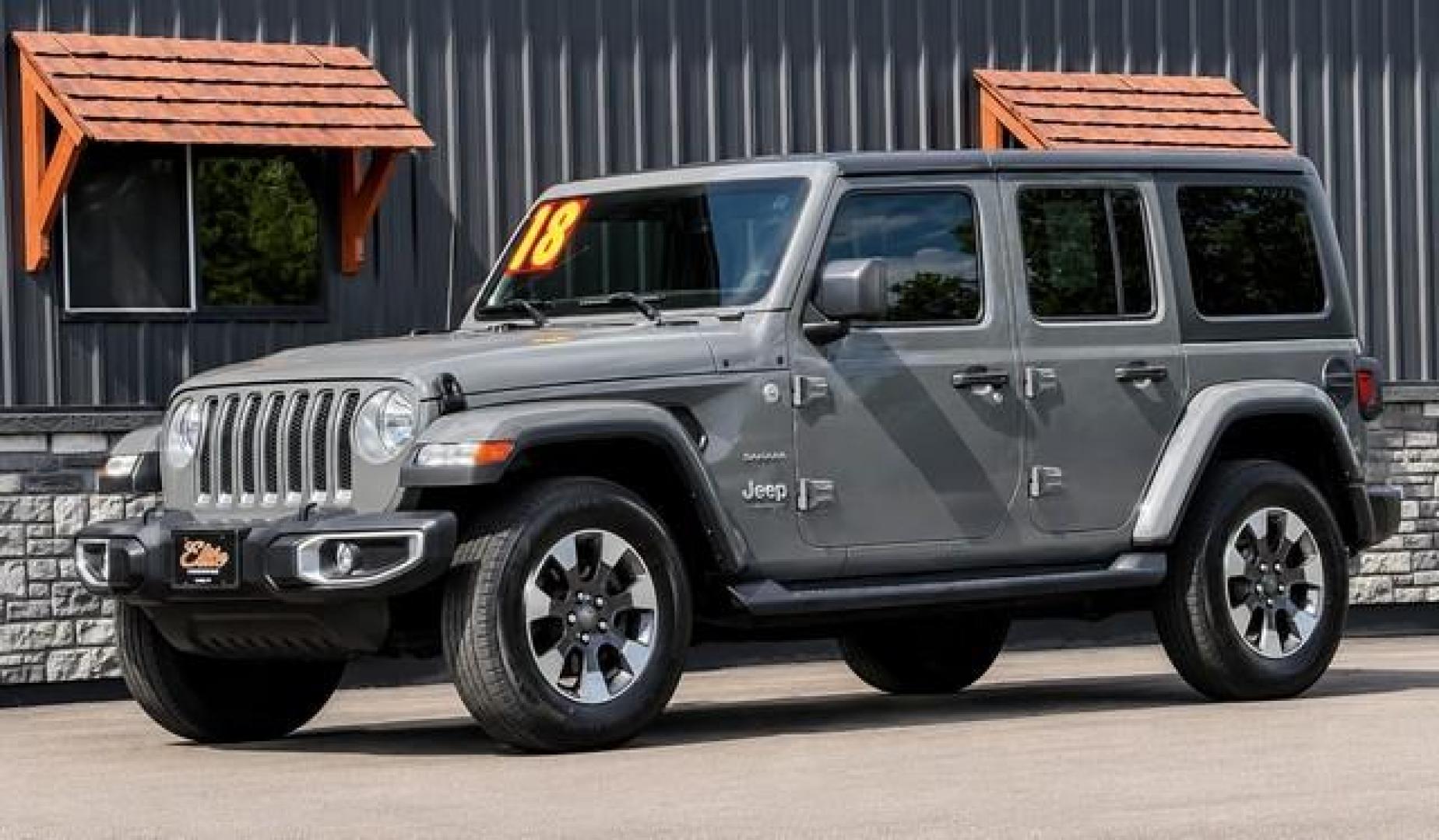 2018 GRAY JEEP WRANGLER (1C4HJXEG9JW) with an V6,3.6L(220 CID),DOHC engine, AUTOMATIC transmission, located at 14600 Frazho Road, Warren, MI, 48089, (586) 776-3400, 42.485996, -82.974220- Photo#1