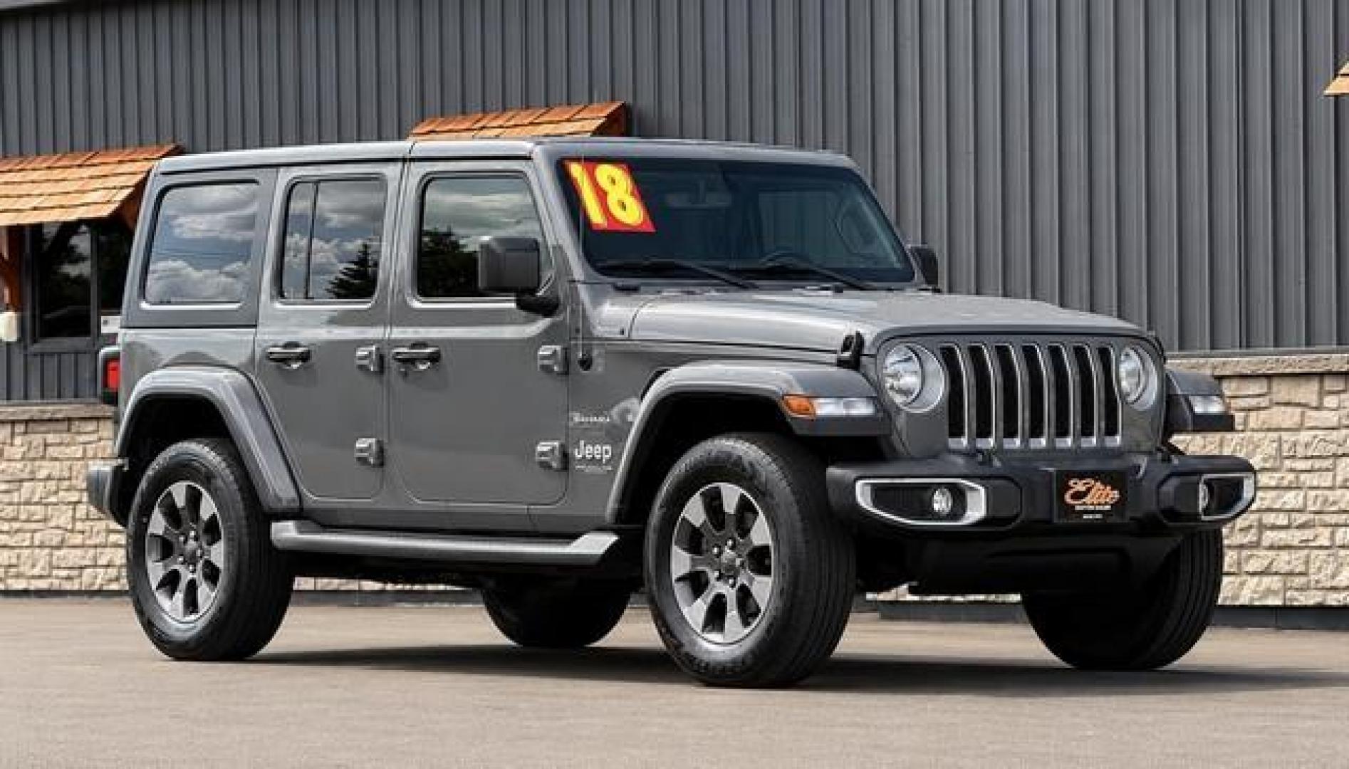 2018 GRAY JEEP WRANGLER (1C4HJXEG9JW) with an V6,3.6L(220 CID),DOHC engine, AUTOMATIC transmission, located at 14600 Frazho Road, Warren, MI, 48089, (586) 776-3400, 42.485996, -82.974220- Photo#3