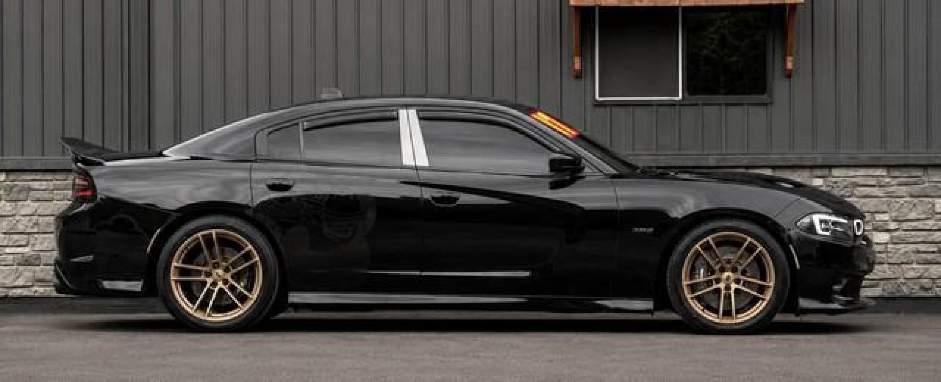 2017 BLACK DODGE CHARGER (2C3CDXGJ1HH) with an V8,6.4L(392 CID),OHV engine, AUTOMATIC transmission, located at 14600 Frazho Road, Warren, MI, 48089, (586) 776-3400, 42.485996, -82.974220- Photo#2