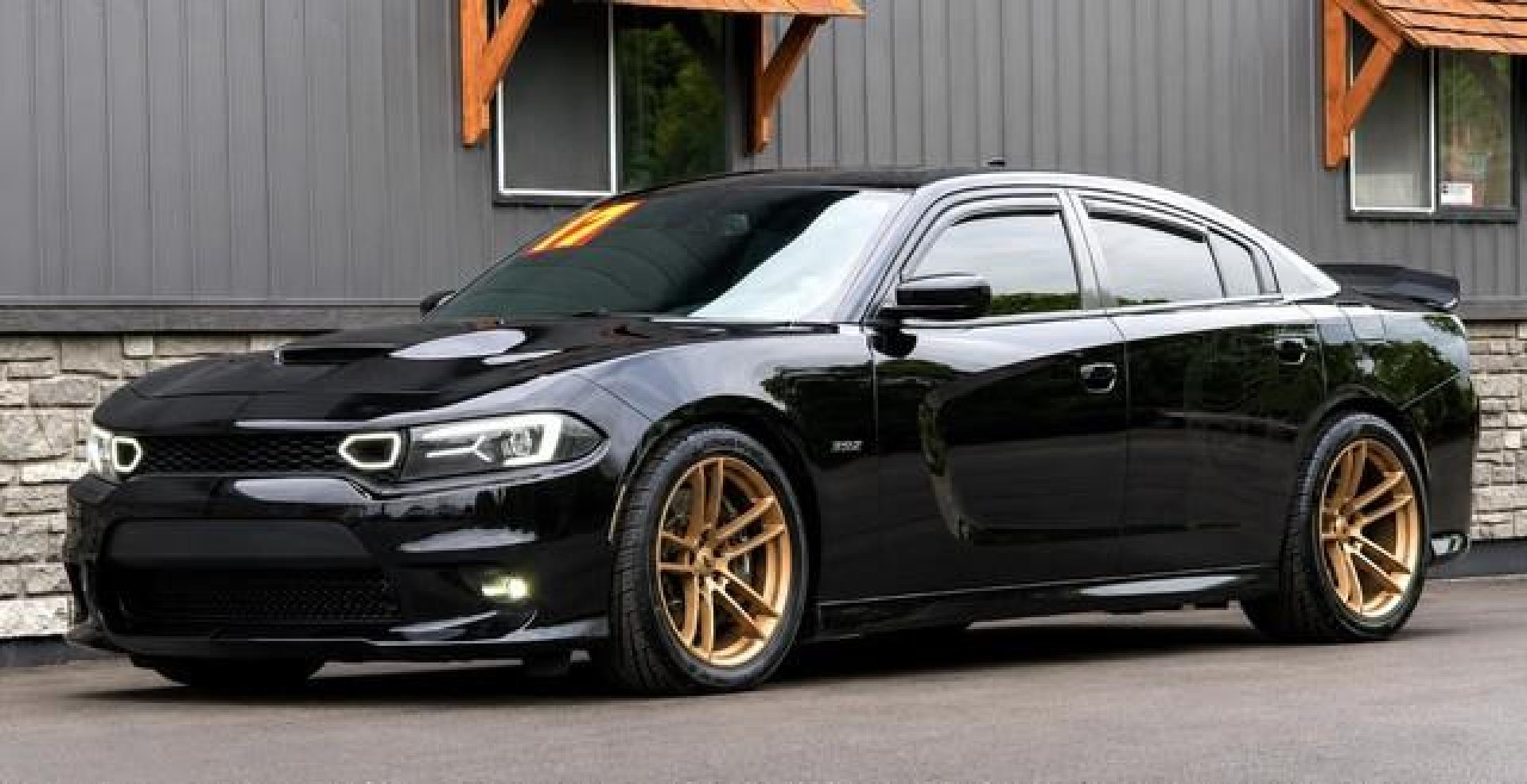 2017 BLACK DODGE CHARGER (2C3CDXGJ1HH) with an V8,6.4L(392 CID),OHV engine, AUTOMATIC transmission, located at 14600 Frazho Road, Warren, MI, 48089, (586) 776-3400, 42.485996, -82.974220- Photo#4