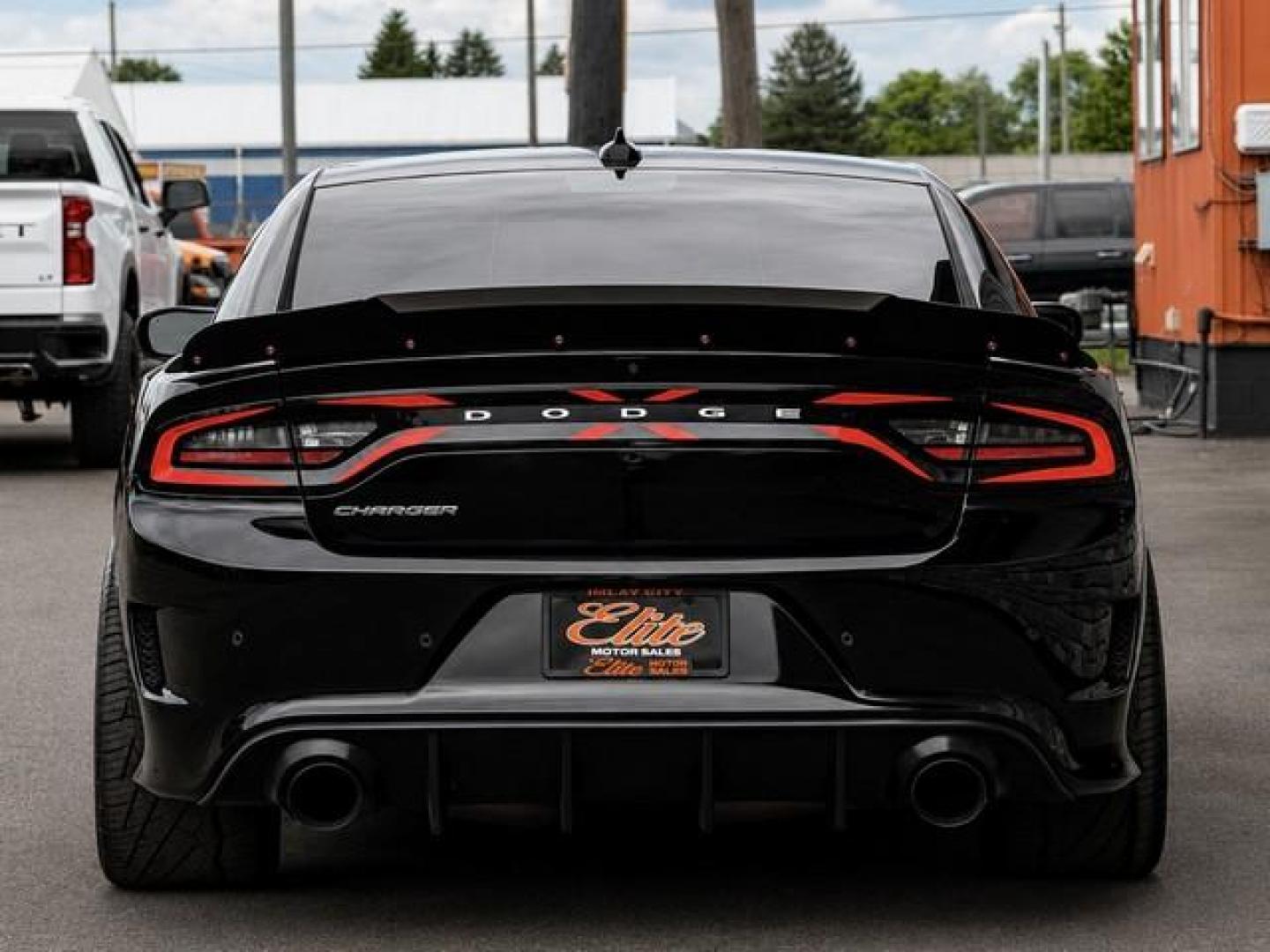 2017 BLACK DODGE CHARGER (2C3CDXGJ1HH) with an V8,6.4L(392 CID),OHV engine, AUTOMATIC transmission, located at 14600 Frazho Road, Warren, MI, 48089, (586) 776-3400, 42.485996, -82.974220- Photo#8