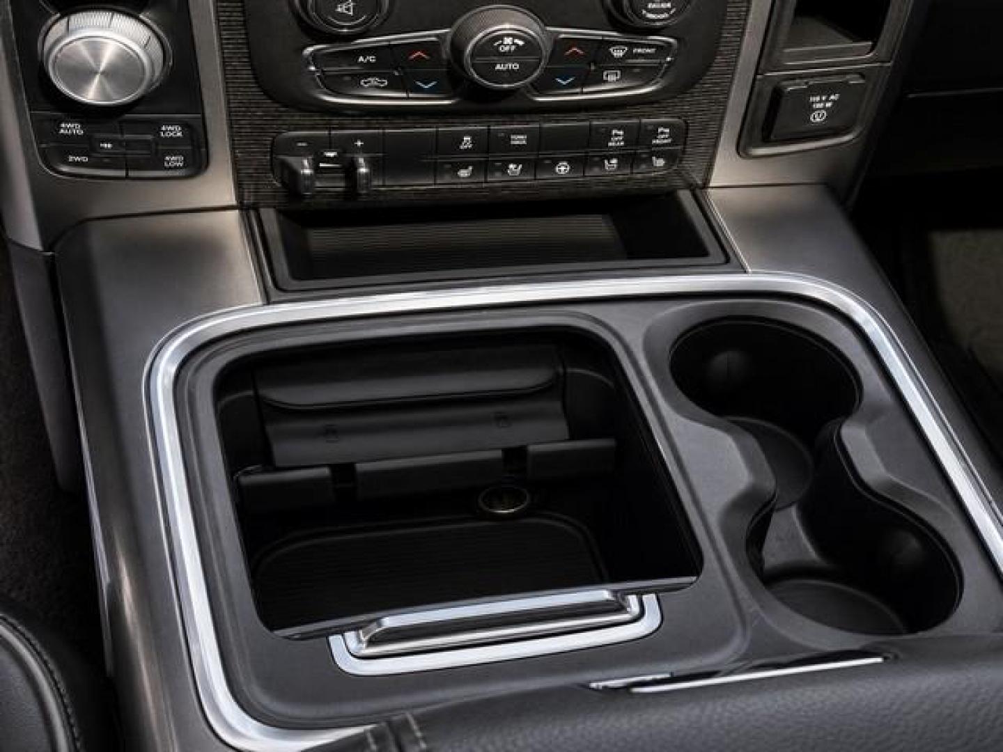 2018 WHITE RAM 1500 (1C6RR7PT2JS) with an V8,5.7L(345 CID),OHV engine, AUTOMATIC transmission, located at 14600 Frazho Road, Warren, MI, 48089, (586) 776-3400, 42.485996, -82.974220 - Photo#12
