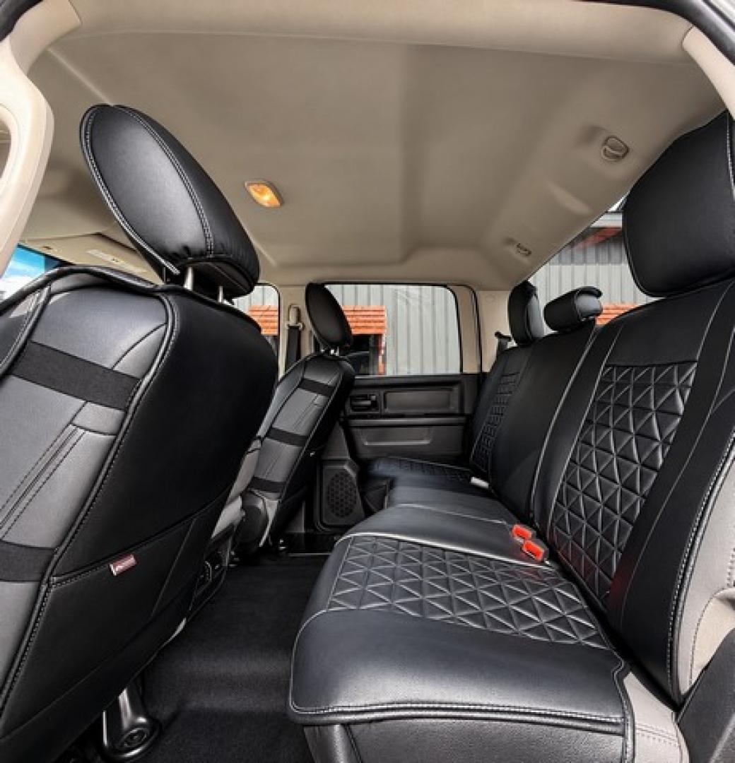 2014 WHITE RAM 2500 (3C6TR5CT0EG) with an V8,5.7L(345 CID),OHV engine, AUTOMATIC transmission, located at 14600 Frazho Road, Warren, MI, 48089, (586) 776-3400, 42.485996, -82.974220- Photo#8