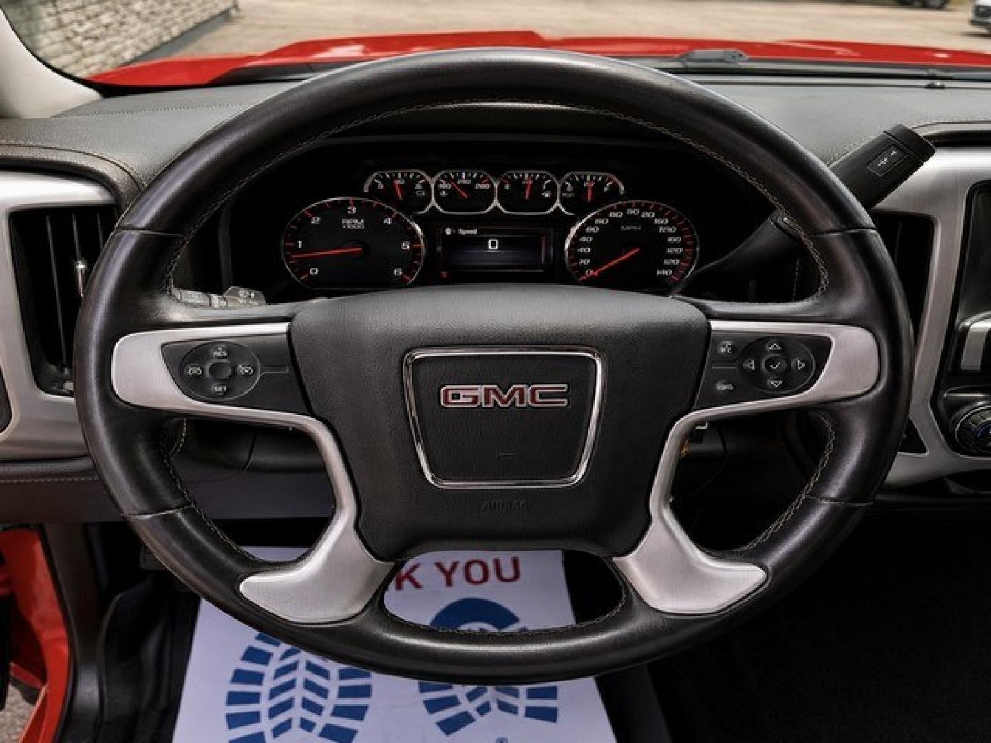 2015 RED GMC SIERRA 1500 (1GTV2UEC2FZ) with an V8,5.3L(325 CID),OHV engine, AUTOMATIC transmission, located at 14600 Frazho Road, Warren, MI, 48089, (586) 776-3400, 42.485996, -82.974220- Photo#11