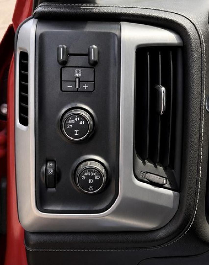 2015 RED GMC SIERRA 1500 (1GTV2UEC2FZ) with an V8,5.3L(325 CID),OHV engine, AUTOMATIC transmission, located at 14600 Frazho Road, Warren, MI, 48089, (586) 776-3400, 42.485996, -82.974220- Photo#13