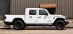 2020 WHITE JEEP GLADIATOR (1C6JJTBG8LL) with an V6,3.6L(220 CID),DOHC engine, AUTOMATIC transmission, located at 14600 Frazho Road, Warren, MI, 48089, (586) 776-3400, 42.485996, -82.974220- Photo#3