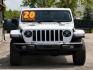 2020 WHITE JEEP GLADIATOR (1C6JJTBG8LL) with an V6,3.6L(220 CID),DOHC engine, AUTOMATIC transmission, located at 14600 Frazho Road, Warren, MI, 48089, (586) 776-3400, 42.485996, -82.974220- Photo#5