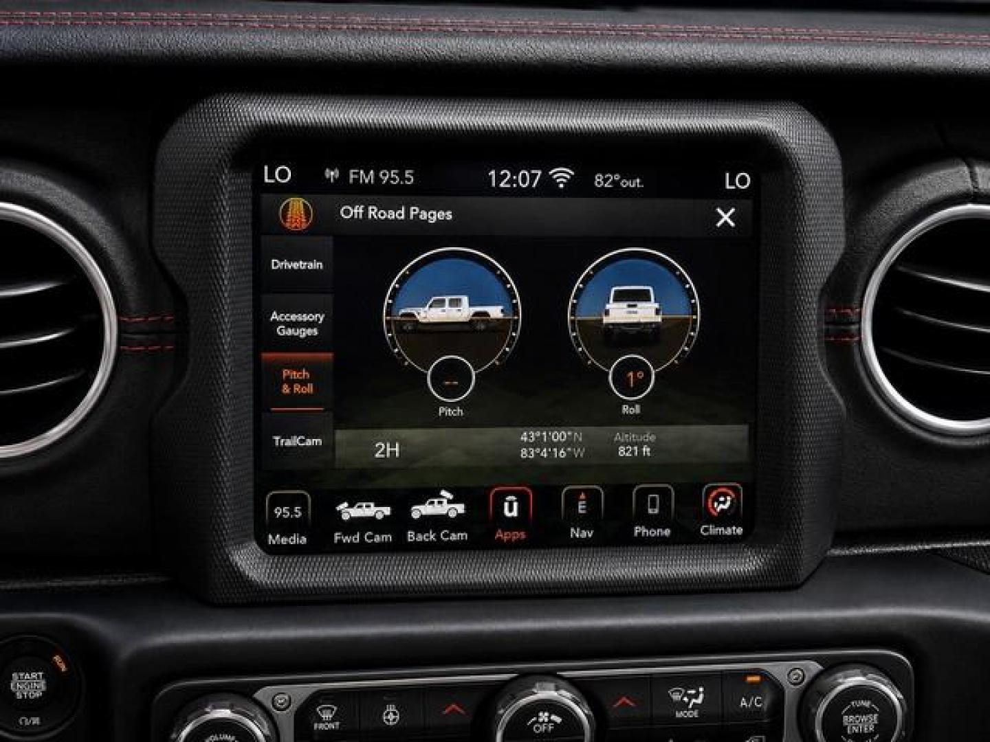 2020 WHITE JEEP GLADIATOR (1C6JJTBG8LL) with an V6,3.6L(220 CID),DOHC engine, AUTOMATIC transmission, located at 14600 Frazho Road, Warren, MI, 48089, (586) 776-3400, 42.485996, -82.974220- Photo#18