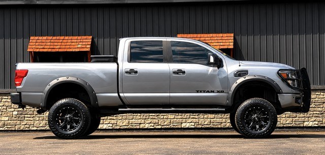 photo of 2018 NISSAN TITAN XD 