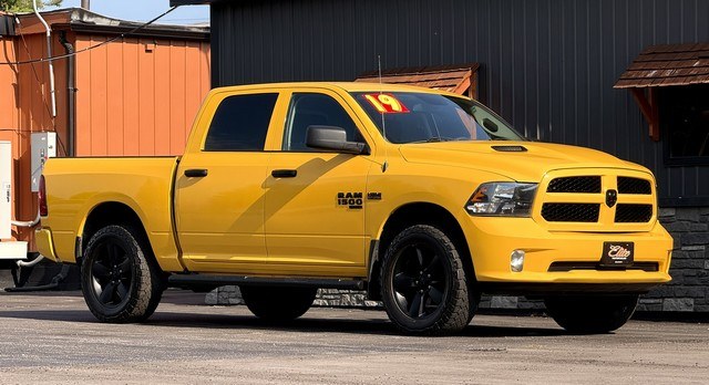 photo of 2019 RAM 1500 CLASSIC 