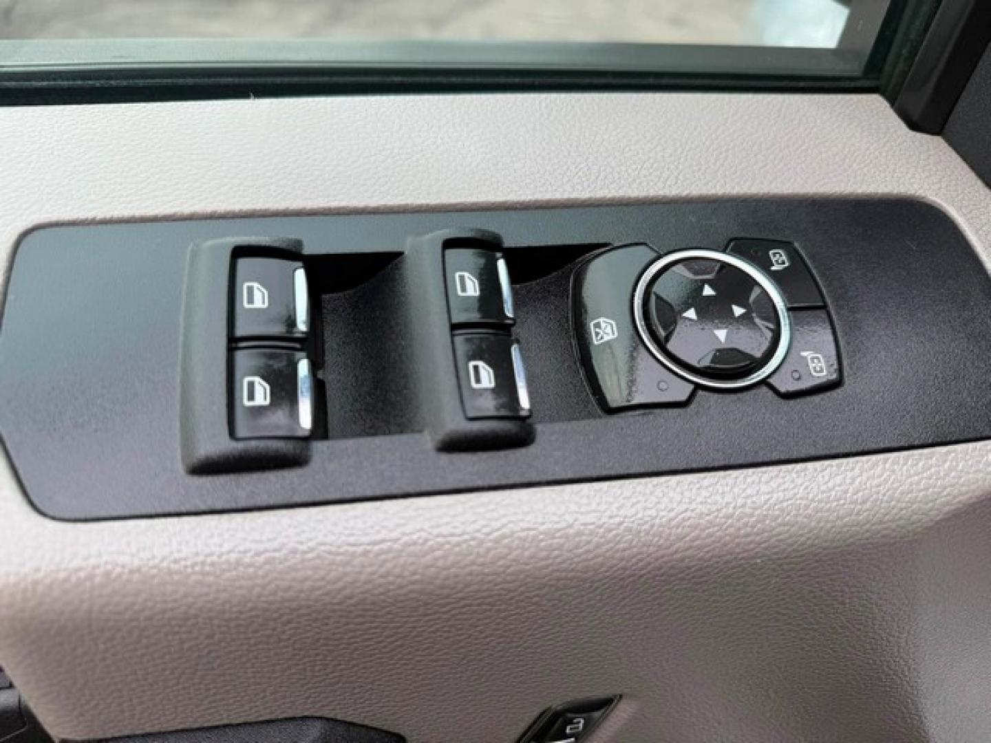 2019 SILVER FORD F-350 SUPER DUTY (1FT8X3B65KE) with an V8,6.2L(379 CID),SOHC engine, AUTOMATIC transmission, located at 14600 Frazho Road, Warren, MI, 48089, (586) 776-3400, 42.485996, -82.974220- Photo#11