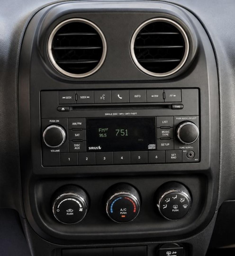 2016 BLACK JEEP PATRIOT (1C4NJPBB8GD) with an L4,2.4L(144 CID),DOHC engine, AUTOMATIC transmission, located at 14600 Frazho Road, Warren, MI, 48089, (586) 776-3400, 42.485996, -82.974220- Photo#10