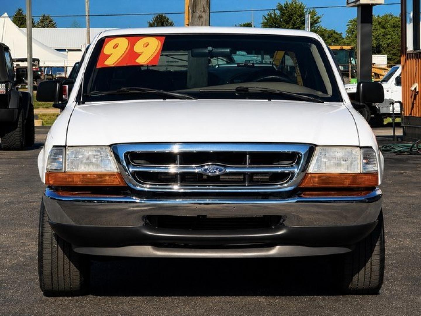 1999 WHITE FORD RANGER (1FTYR14V0XT) , AUTOMATIC transmission, located at 14600 Frazho Road, Warren, MI, 48089, (586) 776-3400, 42.485996, -82.974220- Photo#2
