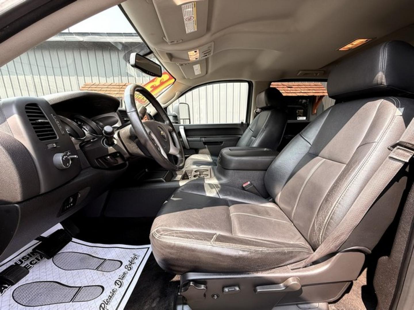 2013 GRAY CHEVROLET SILVERADO 2500 HD (1GC1KXCG0DF) with an V8,6.0L(364 CID),OHV engine, AUTOMATIC transmission, located at 14600 Frazho Road, Warren, MI, 48089, (586) 776-3400, 42.485996, -82.974220- Photo#6