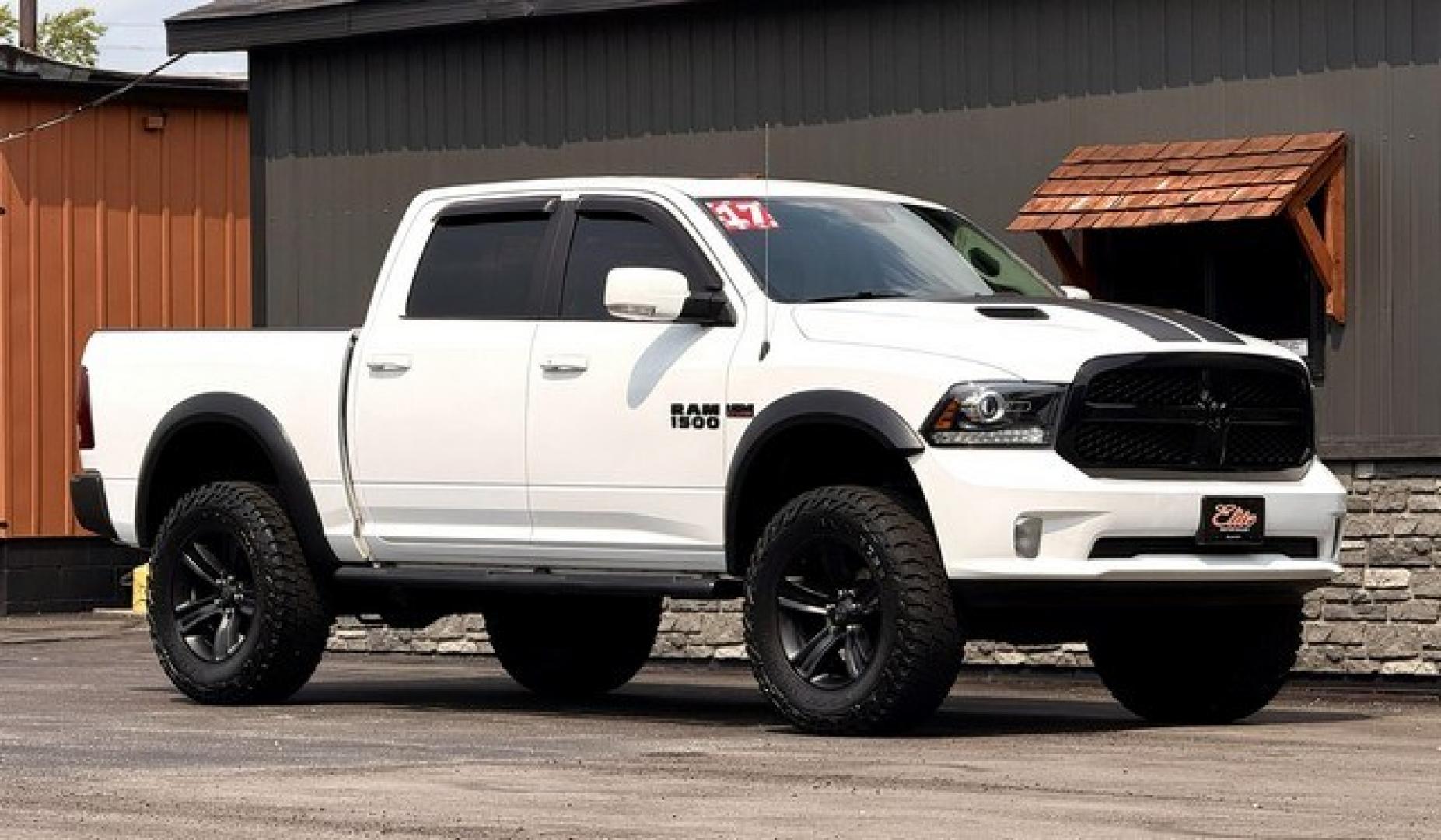 2017 BRIGHT WHITE RAM 1500 (1C6RR7MTXHS) with an V8,5.7L(345 CID),OHV engine, AUTOMATIC transmission, located at 14600 Frazho Road, Warren, MI, 48089, (586) 776-3400, 42.485996, -82.974220- Photo#2