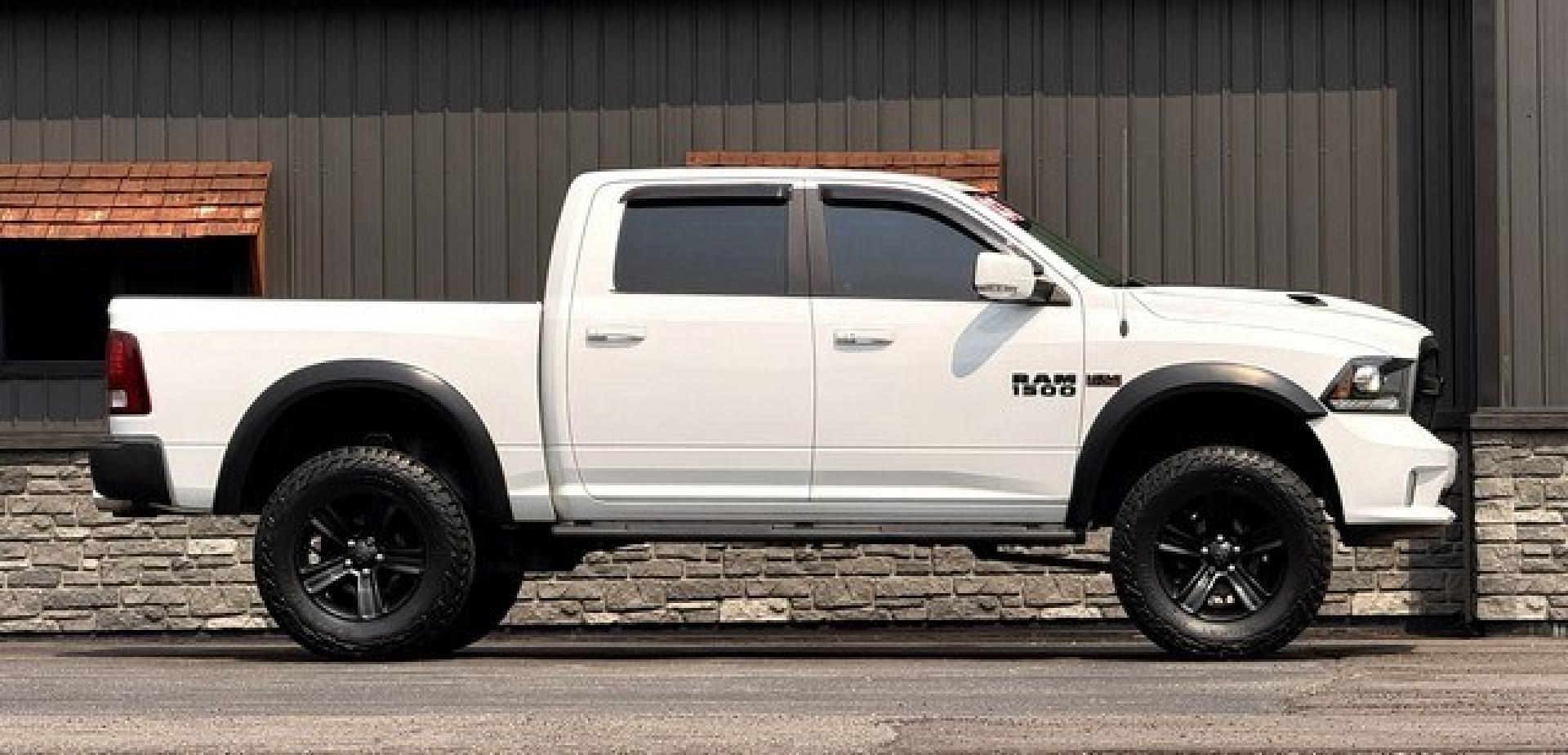 2017 BRIGHT WHITE RAM 1500 (1C6RR7MTXHS) with an V8,5.7L(345 CID),OHV engine, AUTOMATIC transmission, located at 14600 Frazho Road, Warren, MI, 48089, (586) 776-3400, 42.485996, -82.974220- Photo#3