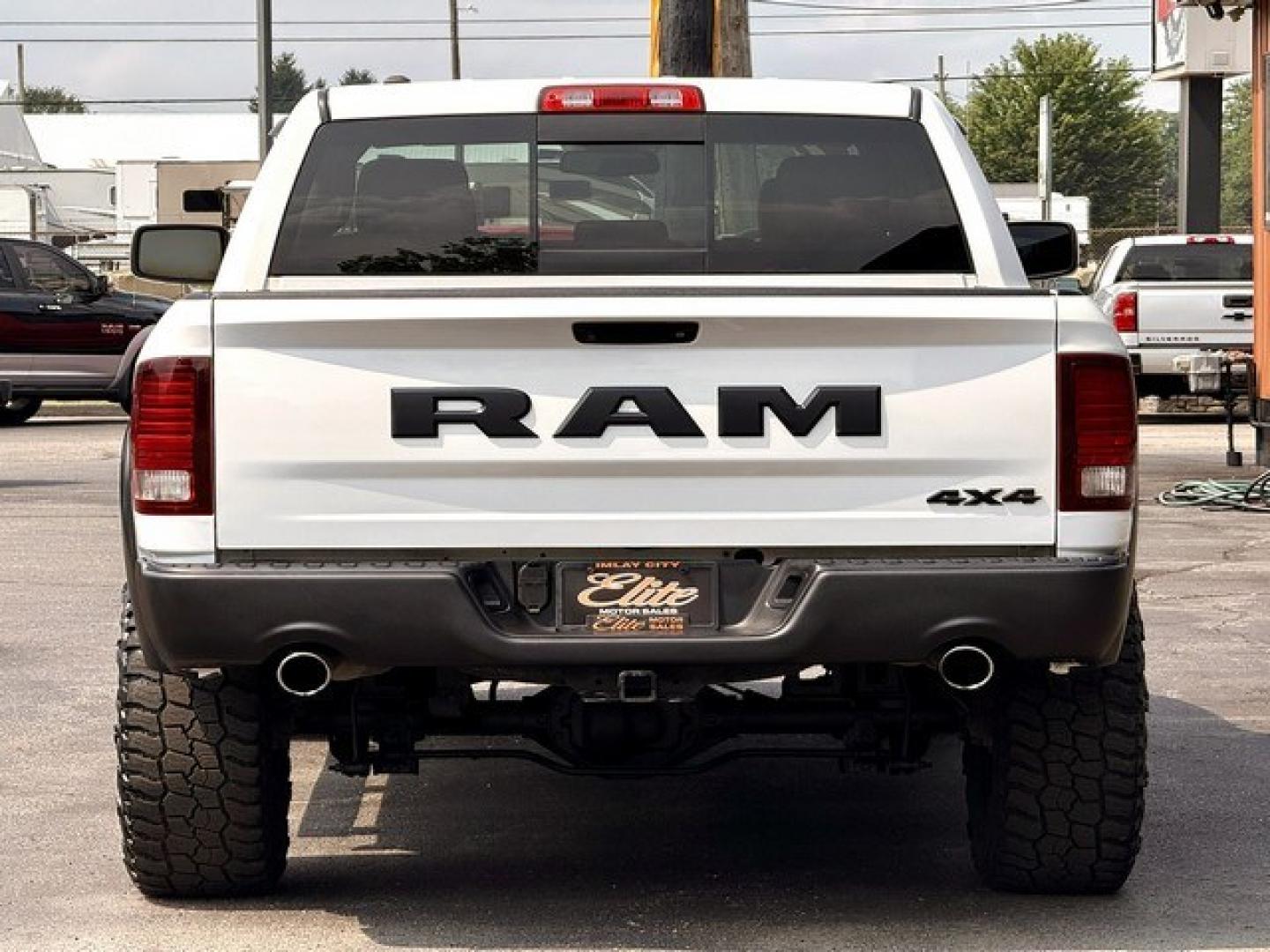 2017 BRIGHT WHITE RAM 1500 (1C6RR7MTXHS) with an V8,5.7L(345 CID),OHV engine, AUTOMATIC transmission, located at 14600 Frazho Road, Warren, MI, 48089, (586) 776-3400, 42.485996, -82.974220- Photo#5