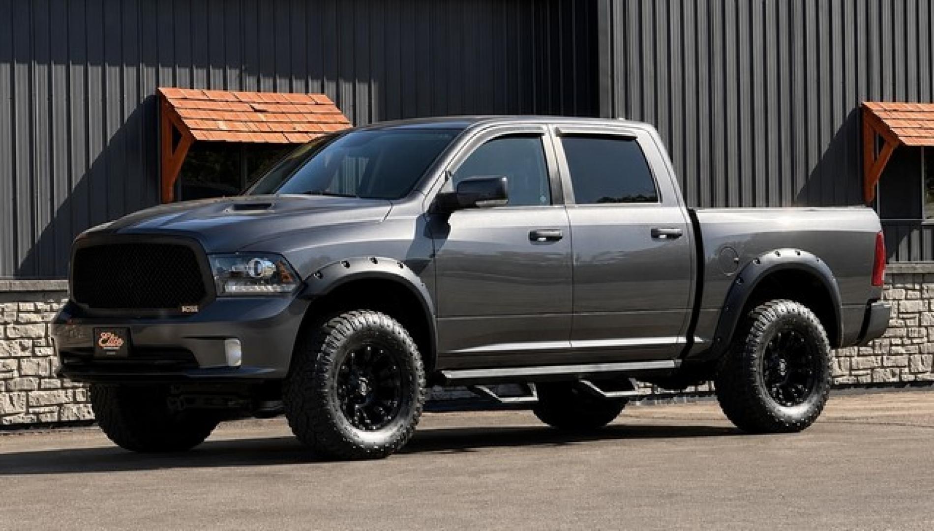 2016 GRAY RAM 1500 (1C6RR7MT4GS) with an V8,5.7L(345 CID),OHV engine, AUTOMATIC transmission, located at 14600 Frazho Road, Warren, MI, 48089, (586) 776-3400, 42.485996, -82.974220- Photo#3