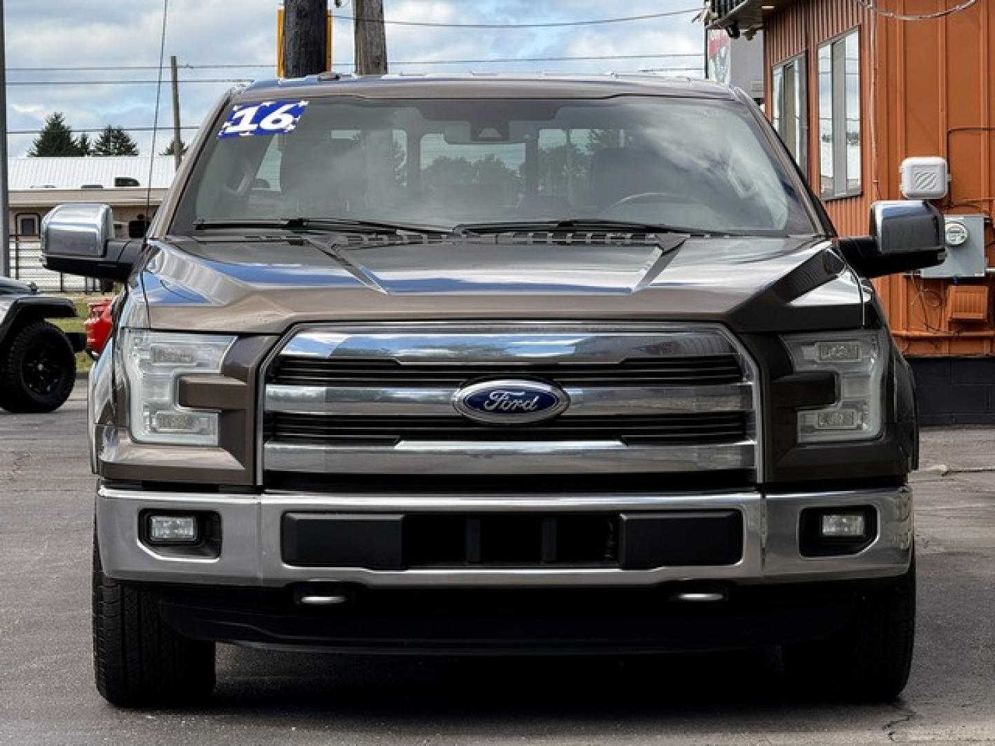 2016 CARIBOU BROWN FORD F-150 (1FTFW1EF4GF) with an V8,5.0L(302 CID),DOHC engine, AUTOMATIC transmission, located at 14600 Frazho Road, Warren, MI, 48089, (586) 776-3400, 42.485996, -82.974220- Photo#4