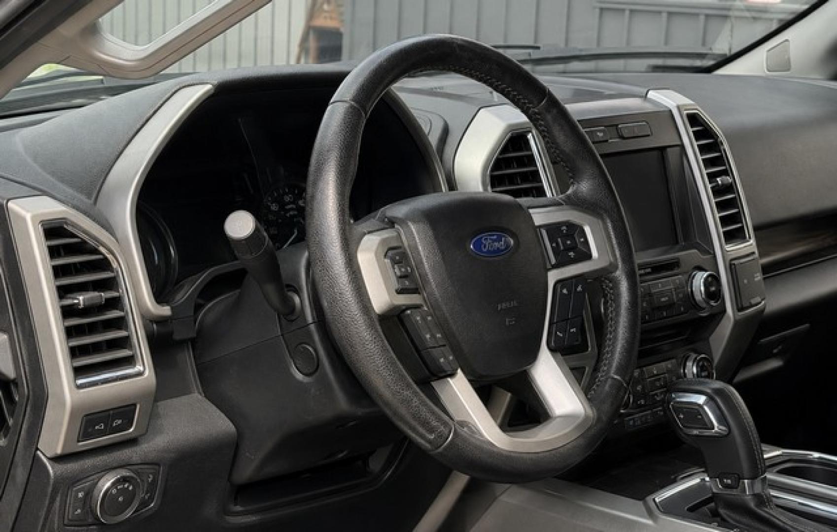 2016 CARIBOU BROWN FORD F-150 (1FTFW1EF4GF) with an V8,5.0L(302 CID),DOHC engine, AUTOMATIC transmission, located at 14600 Frazho Road, Warren, MI, 48089, (586) 776-3400, 42.485996, -82.974220- Photo#8